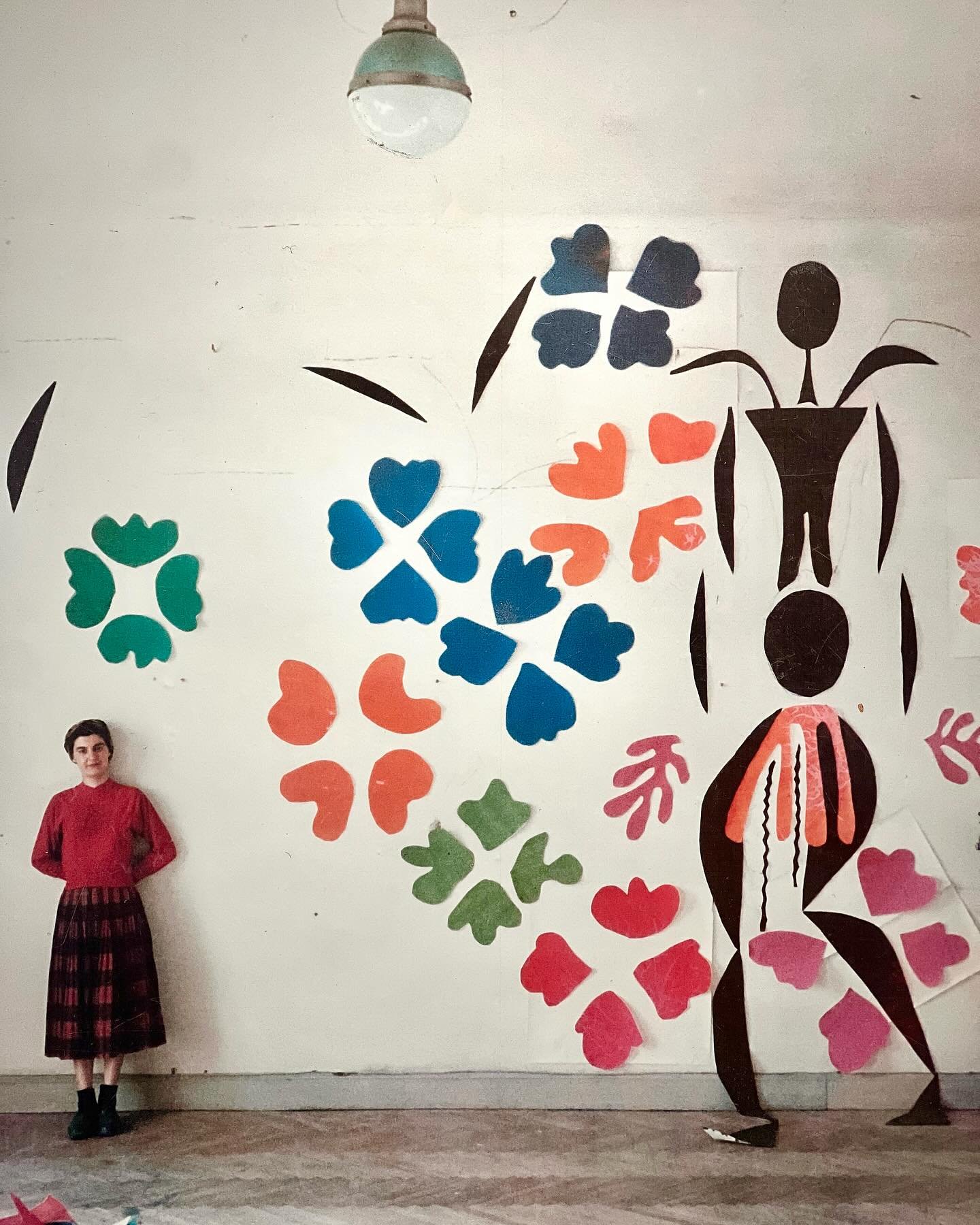 Such a wonderful morning spent at the Matisse Museum!
His papercuts were a particular favourite, full of colour and joy. 

#mus&eacute;ematisse #matisse #matissepapercuts #colourinspiration #designinspiration #patterninspiration #henrimatisse #sophie