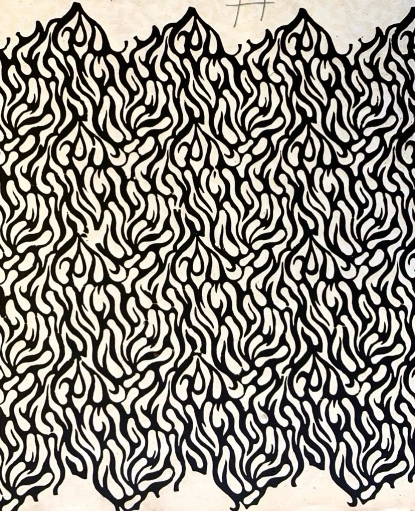 Antique French screen-printed textile design on paper, early 1900&rsquo;s.
I love the pattern created by the edges which shows the repeat&hellip; 

#antiquetextiledesign #blackandwhitepattern #printedtextiledesign #textilearchive #sophieroet