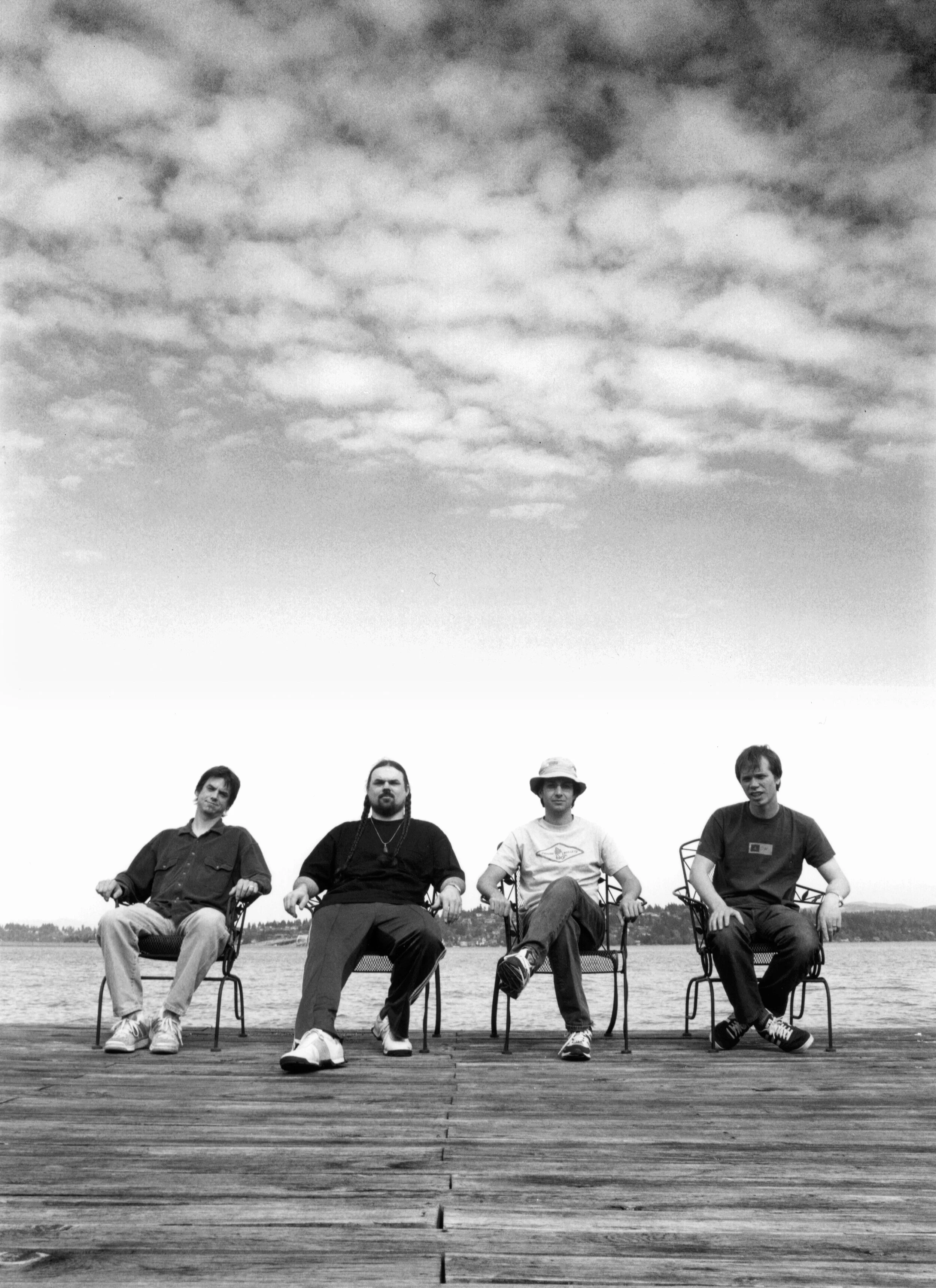 brad_4chairs_sky.jpg