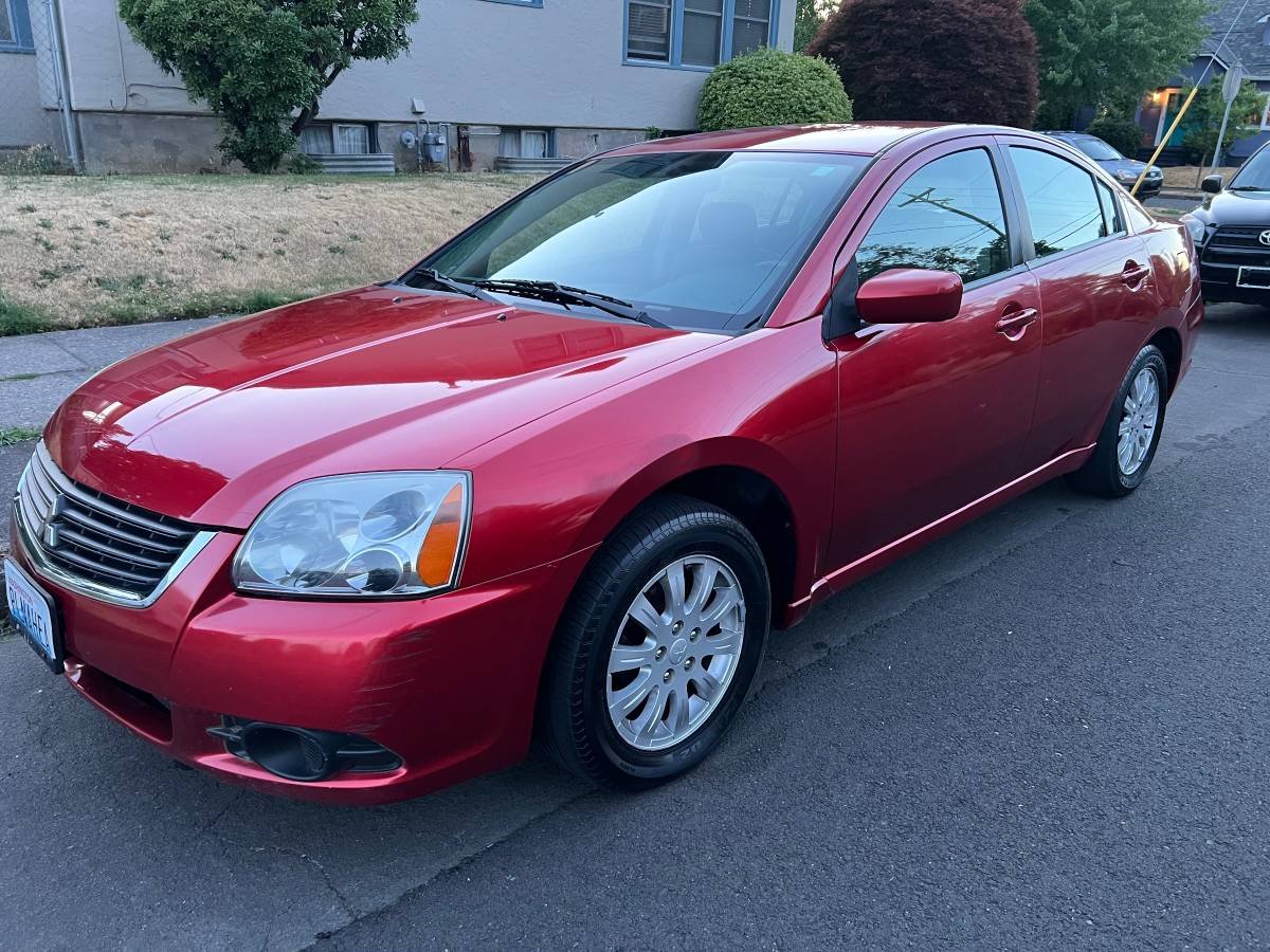 2009 Mitsubishi Gallant ES Sedan 4D - $3,595 