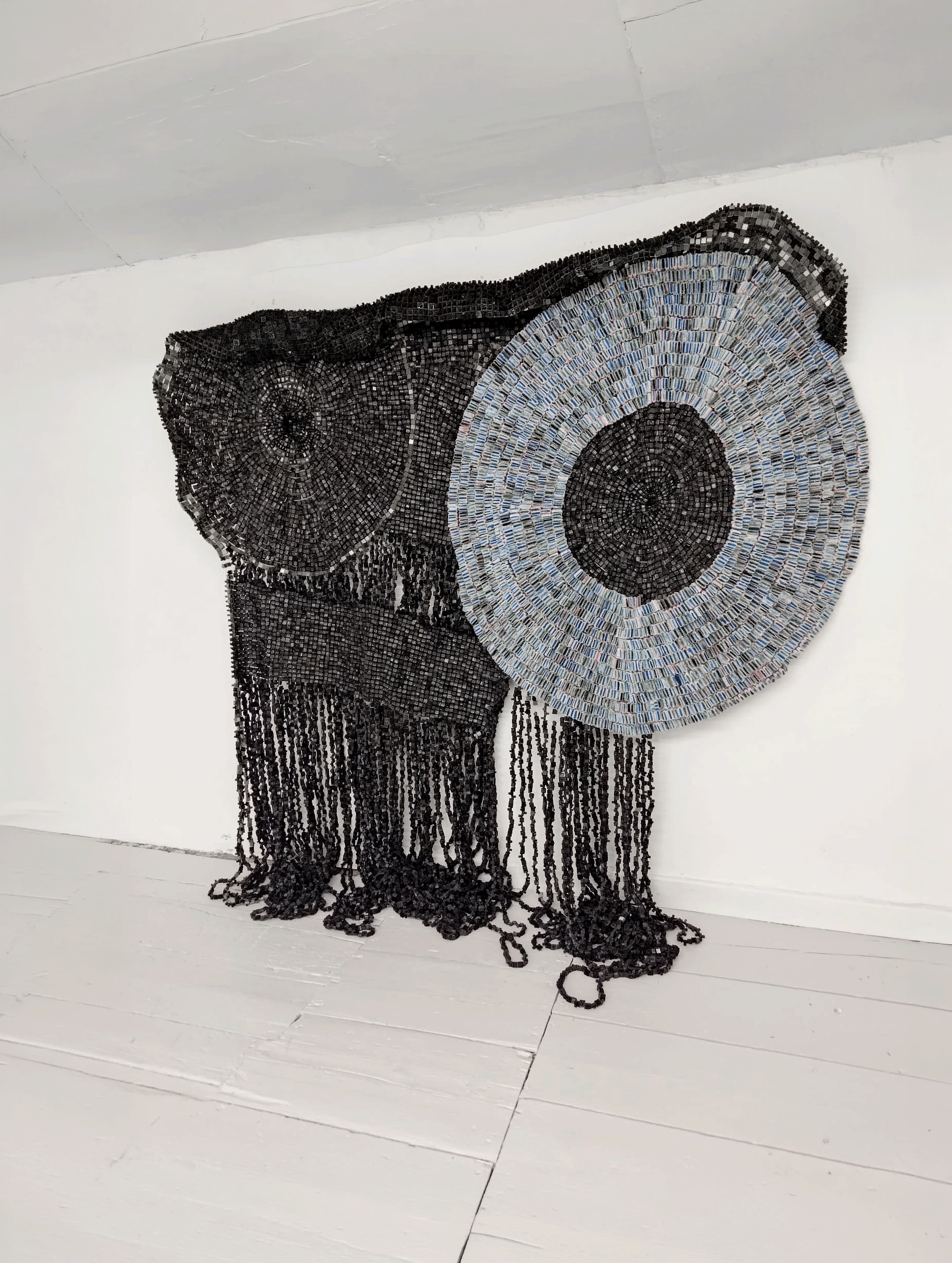 Held (2025) — Natasha EVANS, Modzi Arts Gallery — Moffat TAKADIWA, Reto Andri Objekte
