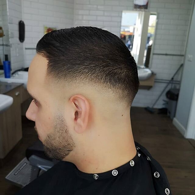 Rifs 
Throwback picture @palmlashesuk
#london #uk #city #haircut&nbsp; #barber #style #fashion #sharp #barbers #followe #us #lifestyle #smart #motivation #instagood&nbsp; #barberworld&nbsp;#barberlife #friends#instagram&nbsp; #instagramers #barbersho