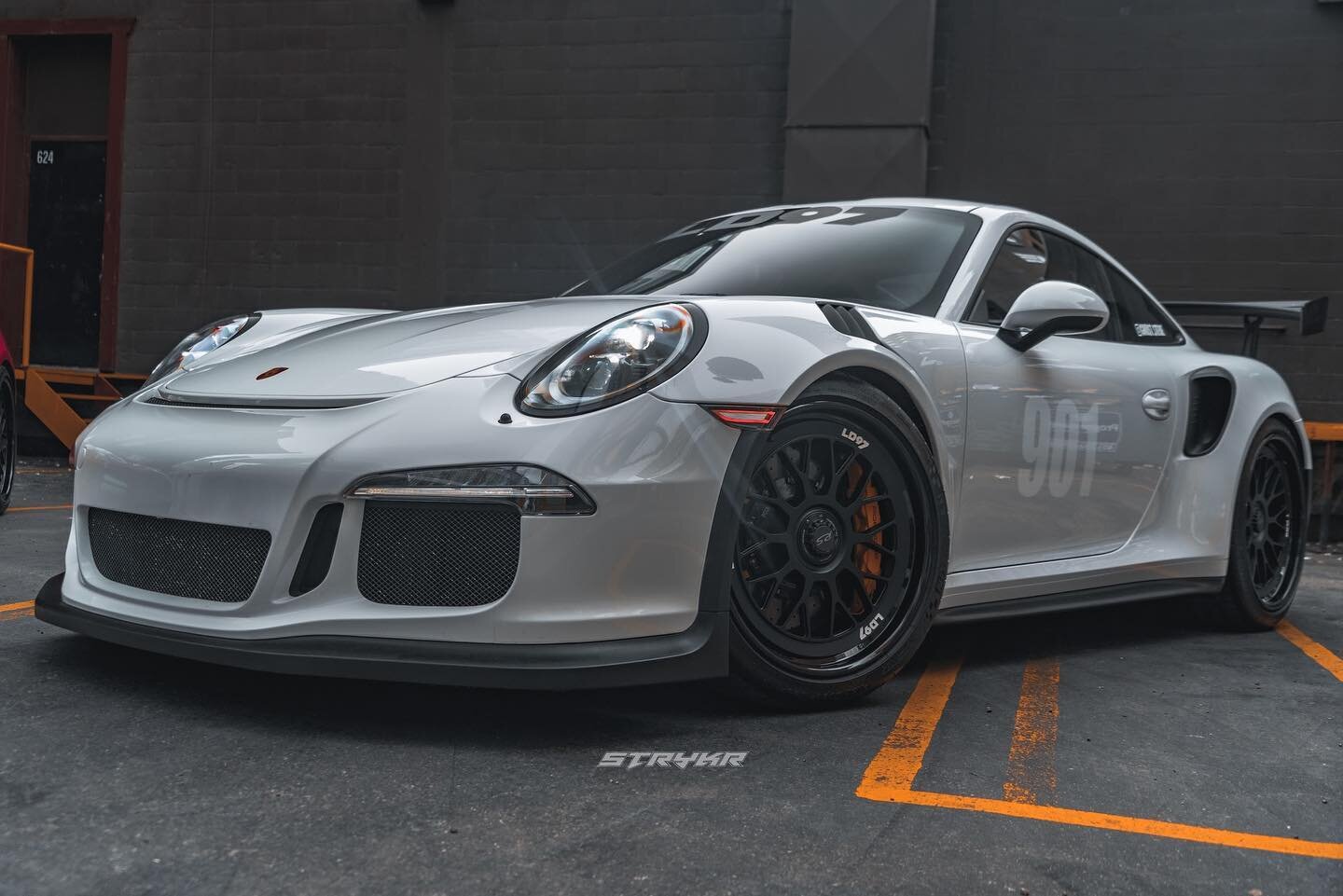 GT3 RS.
@ghost.steve 
LD12 Classic step lip-multi-piece forged wheel. &bull; T-6061 forged - made in the USA🇺🇸
&bull; Custom color options available.
&mdash;&mdash;&mdash;&mdash;&mdash;&mdash;&mdash;&mdash;&mdash;&mdash;&mdash;&mdash;&mdash;&mdash;