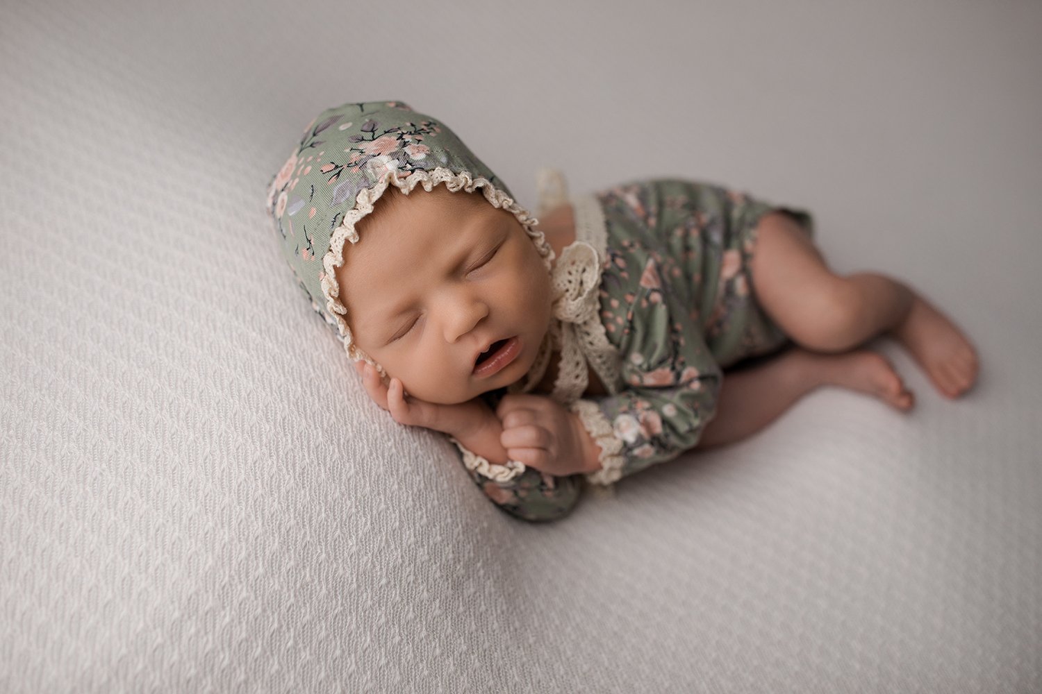 Michigan Newborn Photo Shoot.jpg
