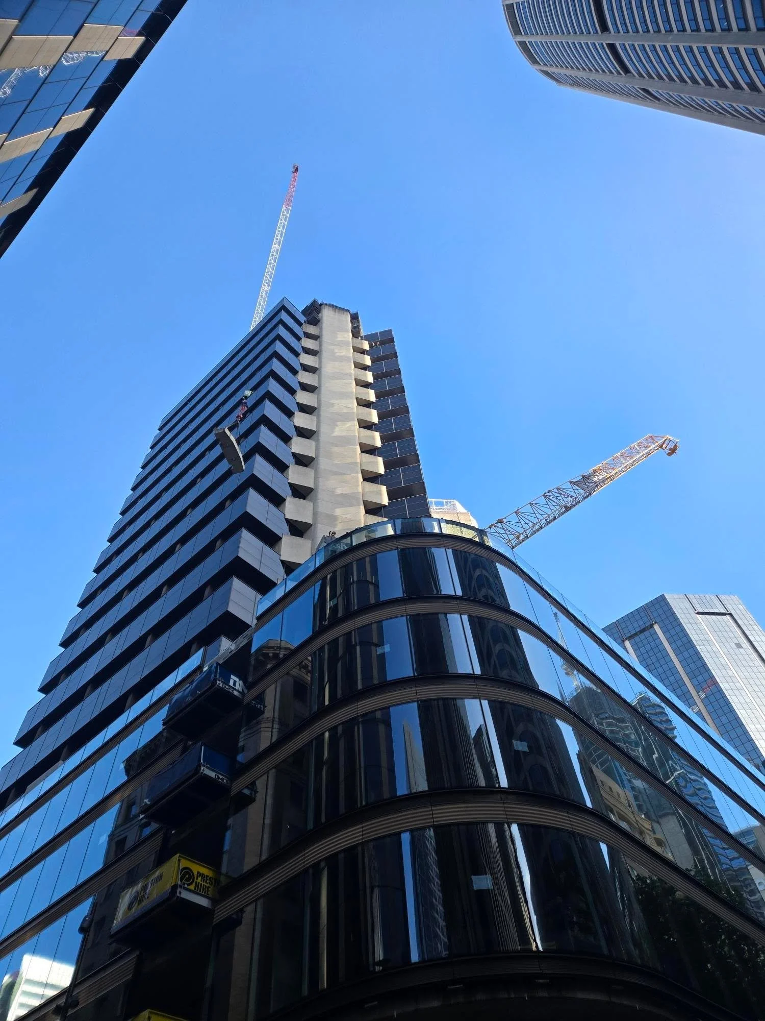 Another day, another lift in Sydney's CBD 🏗️