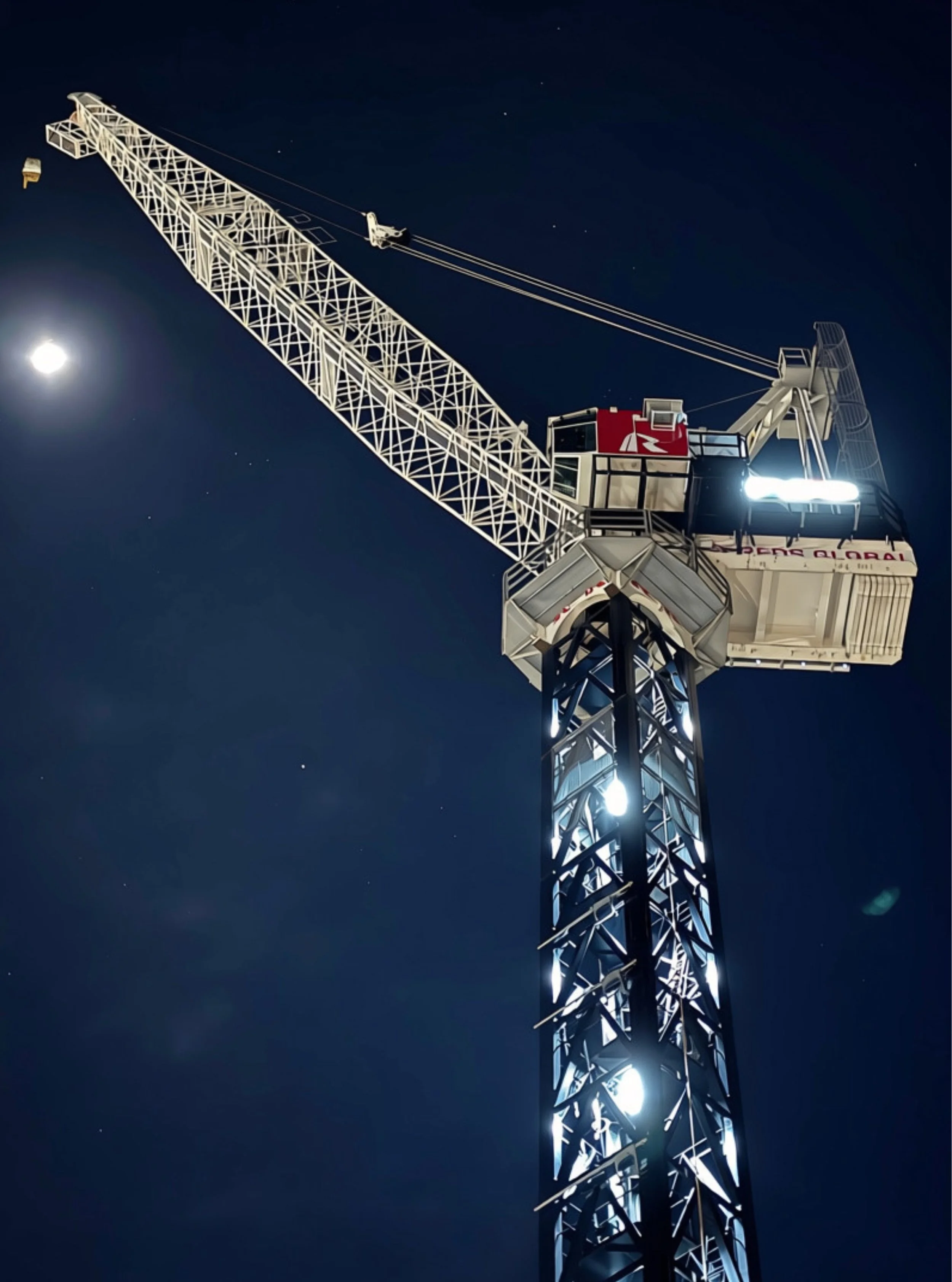 𝐂𝐚𝐬𝐞 𝐒𝐭𝐮𝐝𝐲: 𝐁𝐢𝐠 𝐋𝐢𝐟𝐭. 𝐋𝐨𝐰 𝐏𝐨𝐰𝐞𝐫. 𝐙𝐞𝐫𝐨 𝐃𝐢𝐞𝐬𝐞𝐥.

Reds Global recently delivered a smarter crane power solution for a 7-storey mixed-use development in Sydney.

The challenge was simple:
The site needed the lifting perf