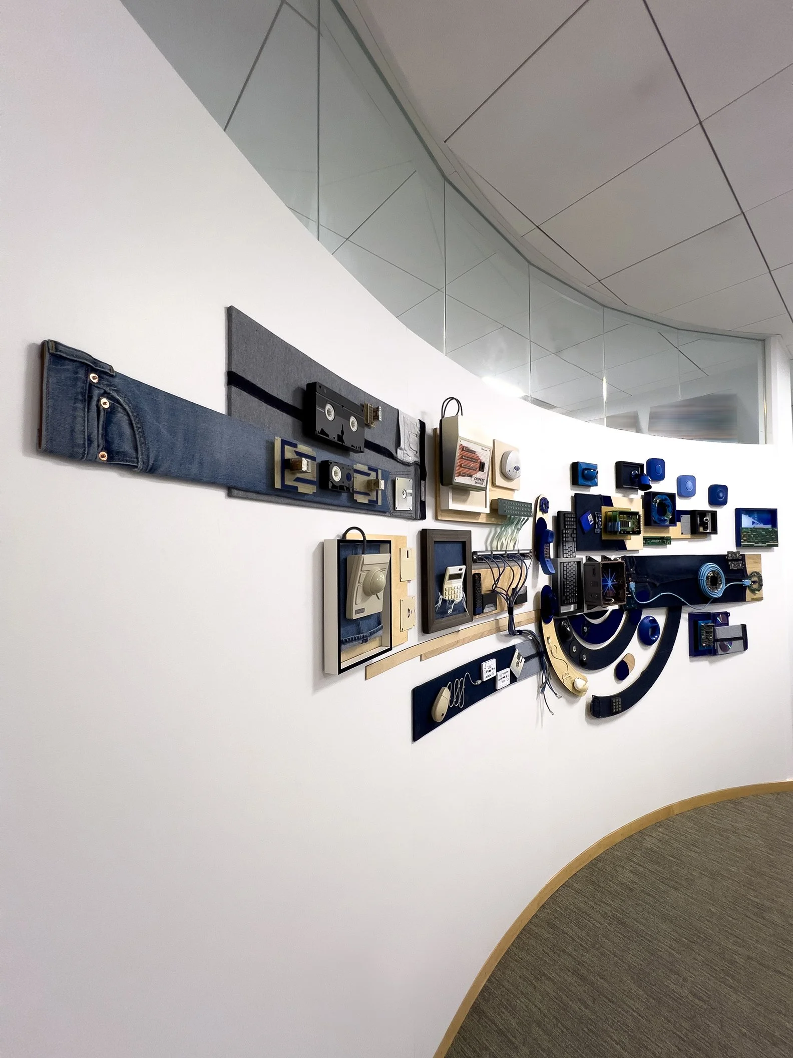 GAP INC (wall 1)