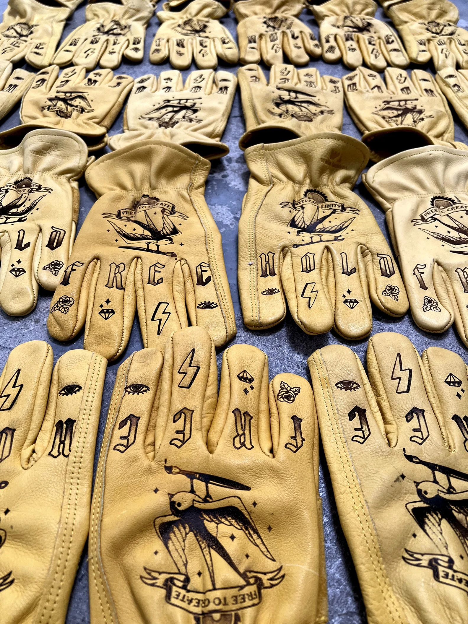 FREE GLOVES