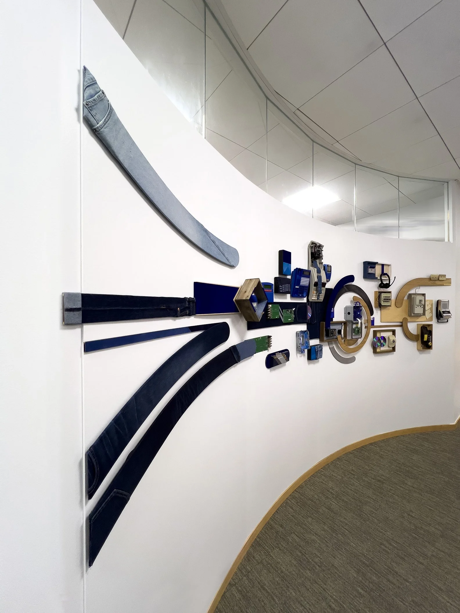 GAP INC (wall 2)
