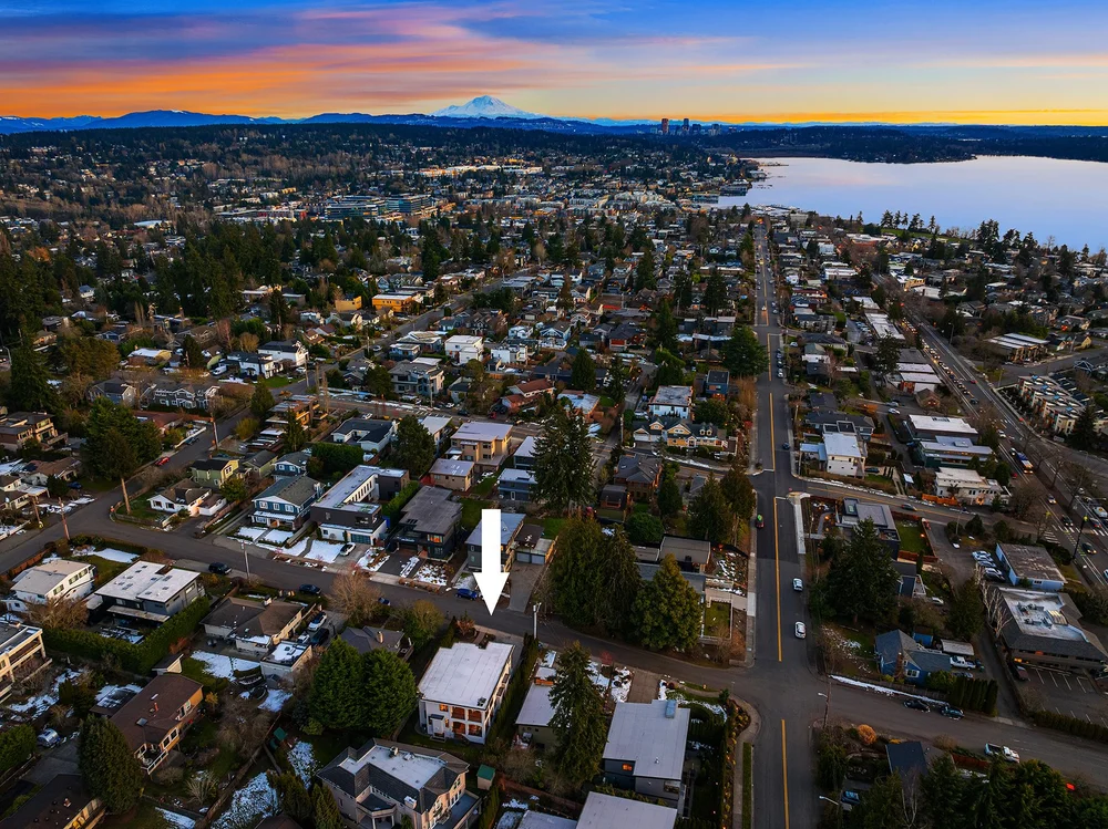 Web_01_with arrow.jpg