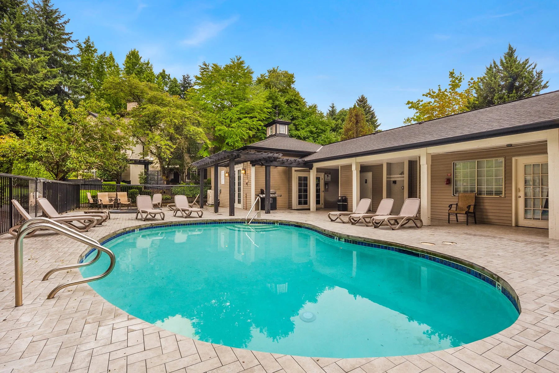 Downtown Condo Kirkland | $550,000