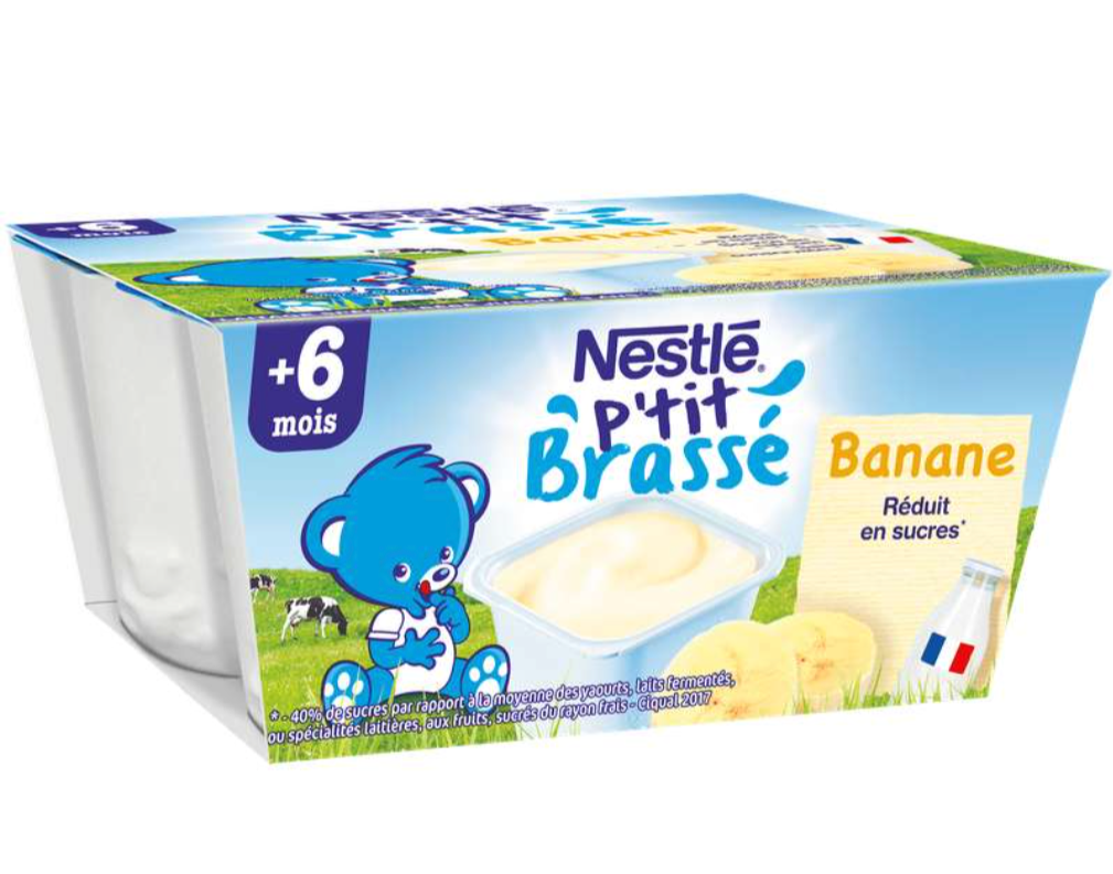 Emballage de yaourt pour bébé saveur banane de la marque Nestlé, pour les enfants de plus de 6 mois, avec illustration d'un ourson bleu dans un champ.