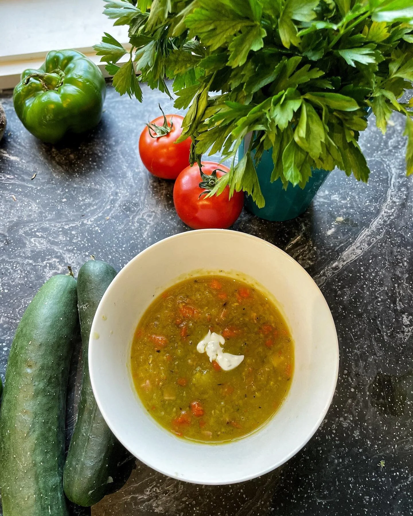 Simple Instapot split pea soup recipe is up! ——> link in bio
.
it took me a little bit to publish this one, but it was fun using up some leftover ham and plenty of dry green peas for the simple yet delicious and hearty instapot recip