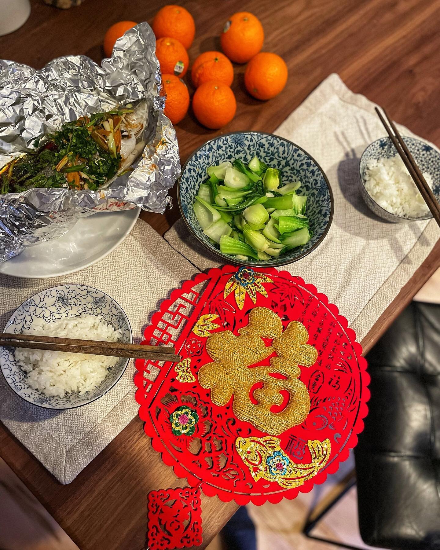 Happy lunar new year of the tiger!

.

Simple NYE dinner, traditionally with whole fish to signify abundance the entire year, tangerines for good luck, and dumplings which look like gold for wealth (which, we forgot to bring out). So much for that in