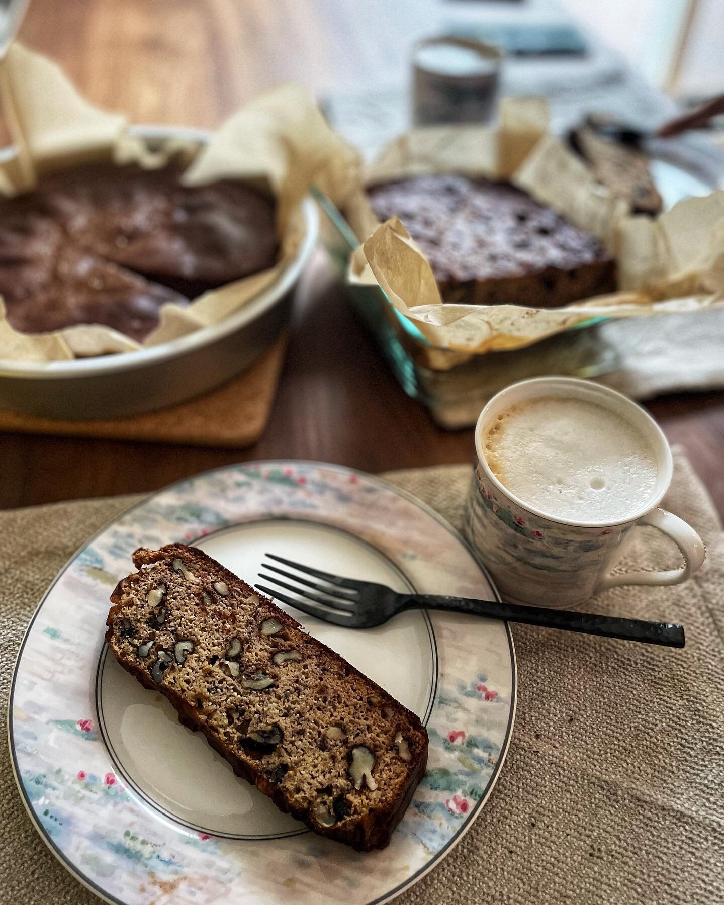 Banana bread time! Super simple guilt-free recipe with no added sugar &mdash;&mdash;-&gt; link in bio

.

I&rsquo;m so hooked on this banana bread I can&rsquo;t stop making and eating it! So it&rsquo;s definitely time to share the recipe (so I don&rs