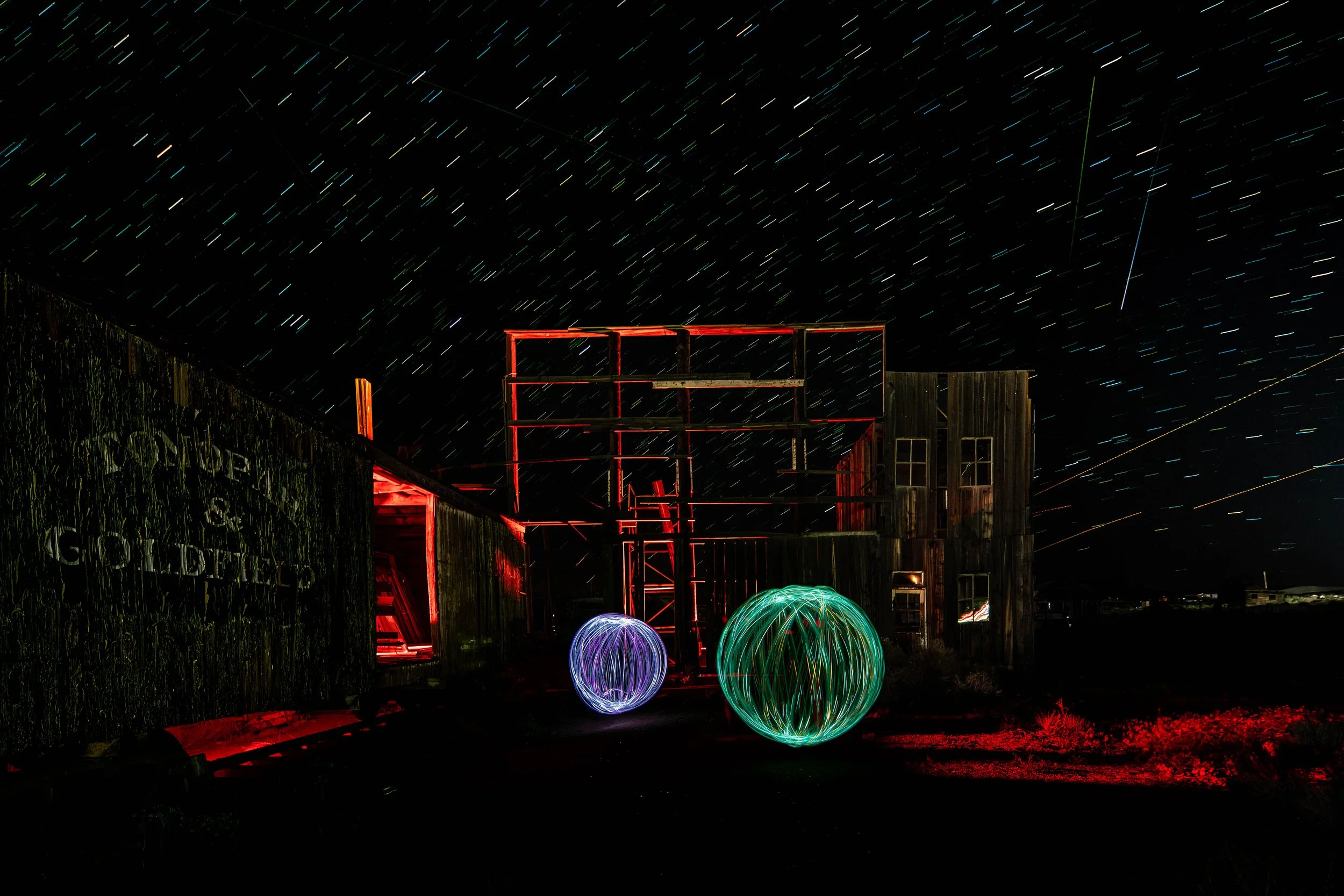 Aliens at the rail yard