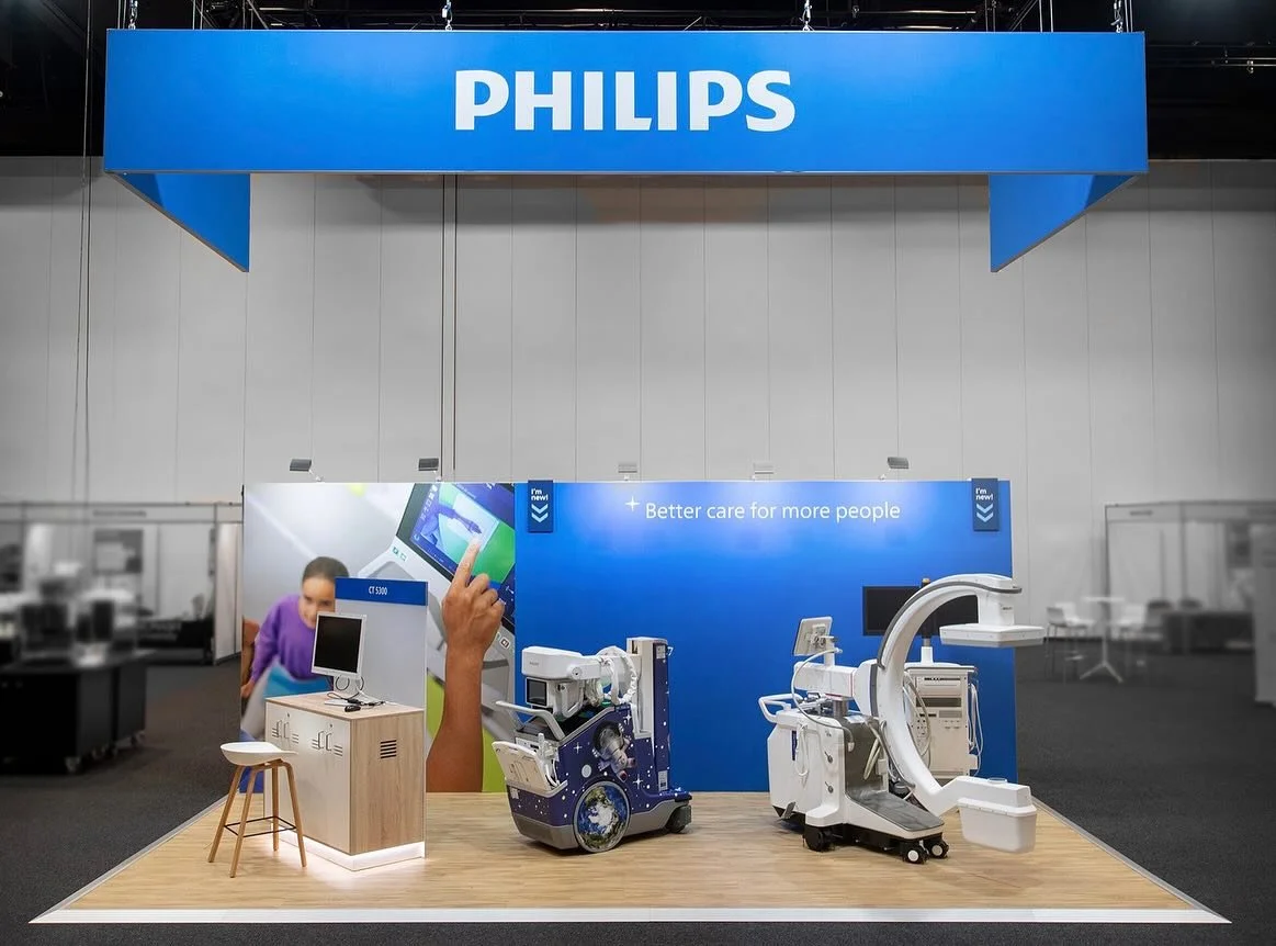 🌟 Philips Modular Stand Steals the Spotlight at #Asmirt2025 ! 🌟
Philips takes centre stage with their striking modular stand, showcasing their bold new global design.
Collaborating with their global design desk, every element has been carefully exe
