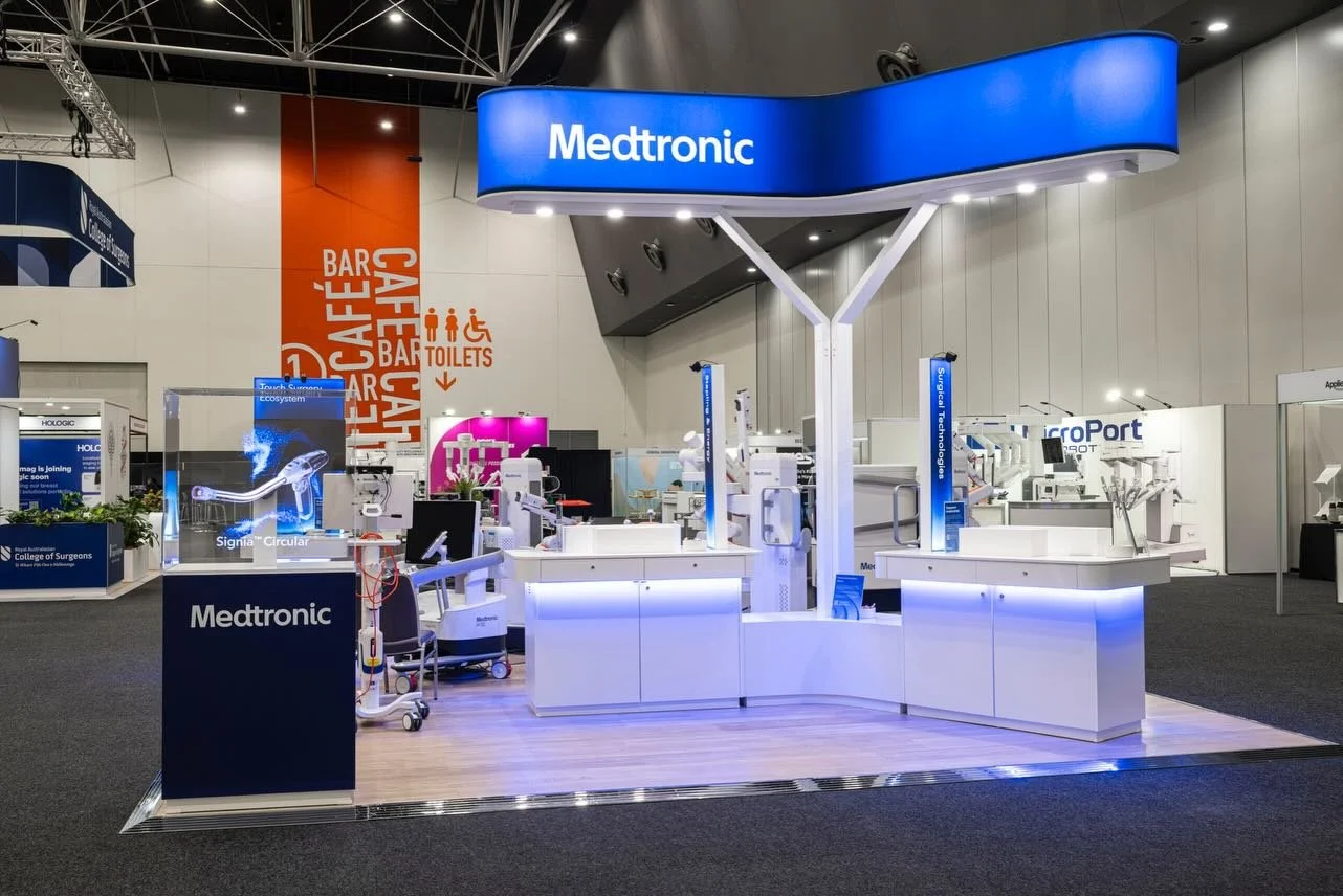 Two seamless installs across two countries - all delivered in the same day by @display.builders 

 One programme - delivered simultaneously across the Perth Convention and Exhibition Centre and the New Zealand International Convention Centre.

 Medtr