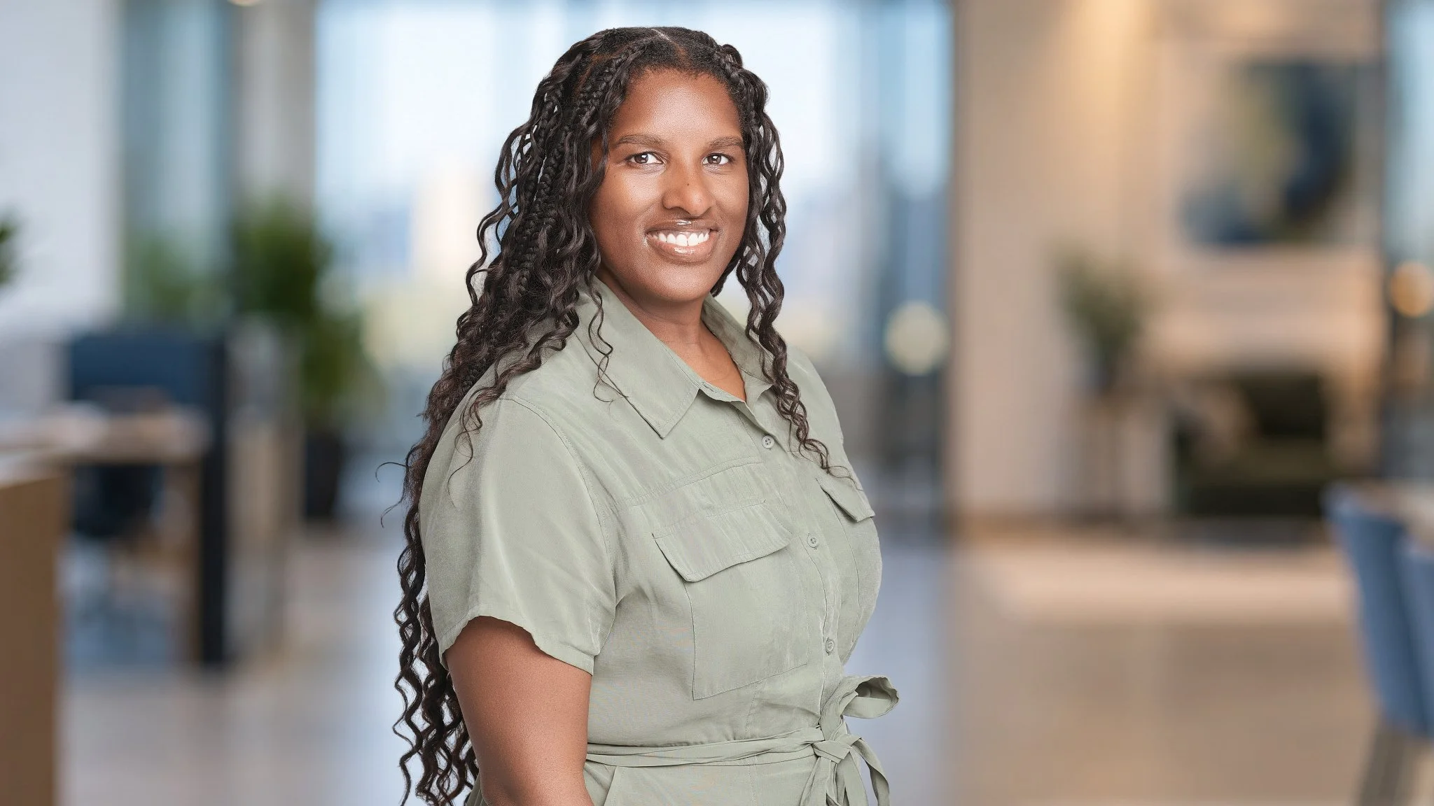 New Hire Headshot for Sym Financial