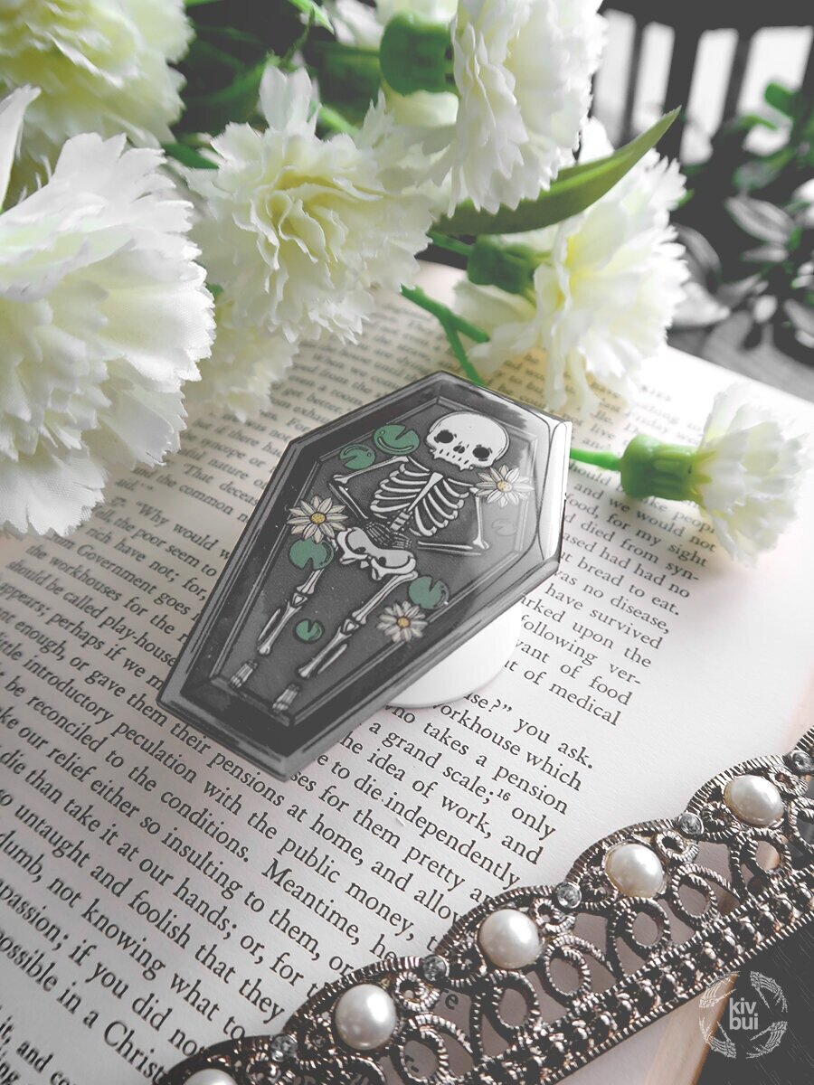 Coffin+Phone+Grip_2.jpg