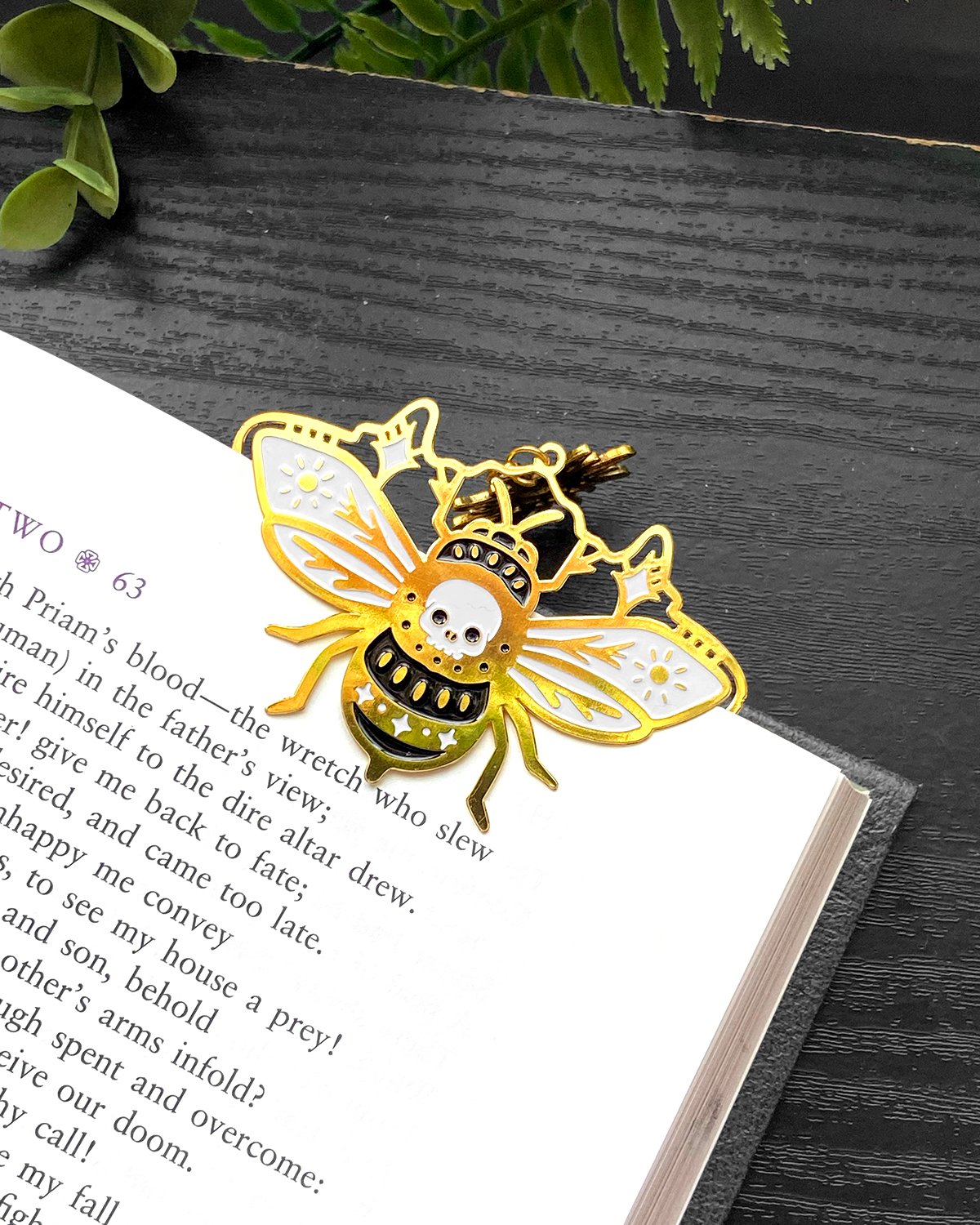 Bee Bookmark_1.jpg