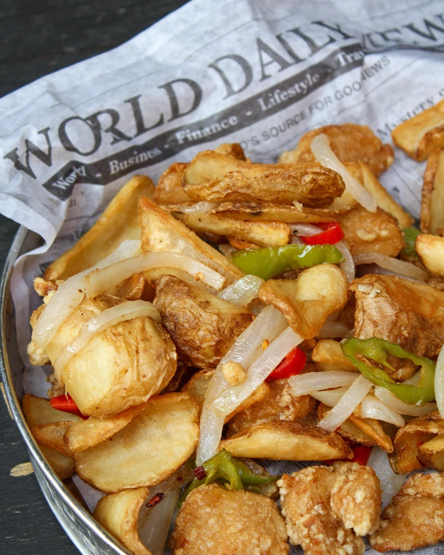 Annie Bailey&rsquo;s: Golden bites, bold flavors, Irish welcome.

Crispy chicken, seasoned wedges, and a hit of spicy peppers&mdash;this is the kind of pub fare that makes chilly nights worth celebrating. Our kitchen&rsquo;s latest crave-worthy creat