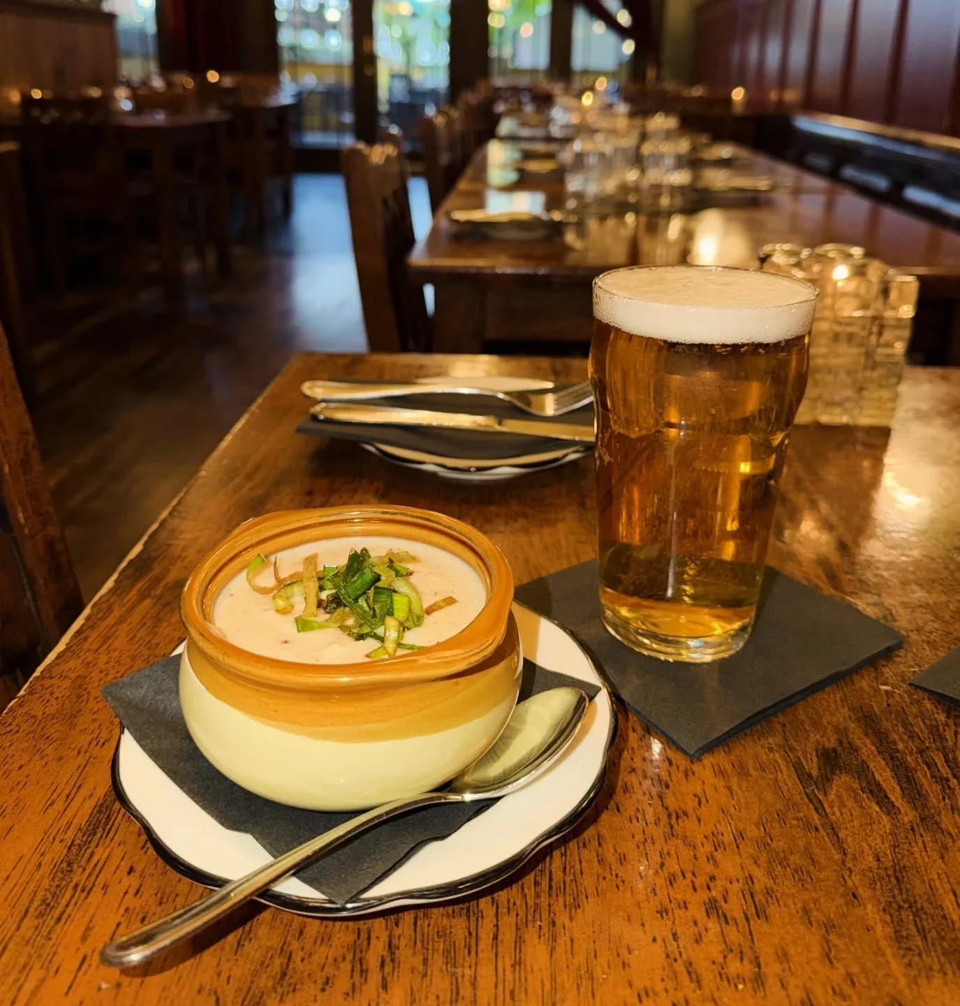 SOUP OF THE WEEK &bull; $8
Roasted Potato &amp; Leek

There&rsquo;s nothing better than a cozy bowl of soup on a chilly day. This week at Annie Bailey&rsquo;s, we&rsquo;re serving up our Roasted Potato &amp; Leek Soup&mdash;creamy, hearty, and full o