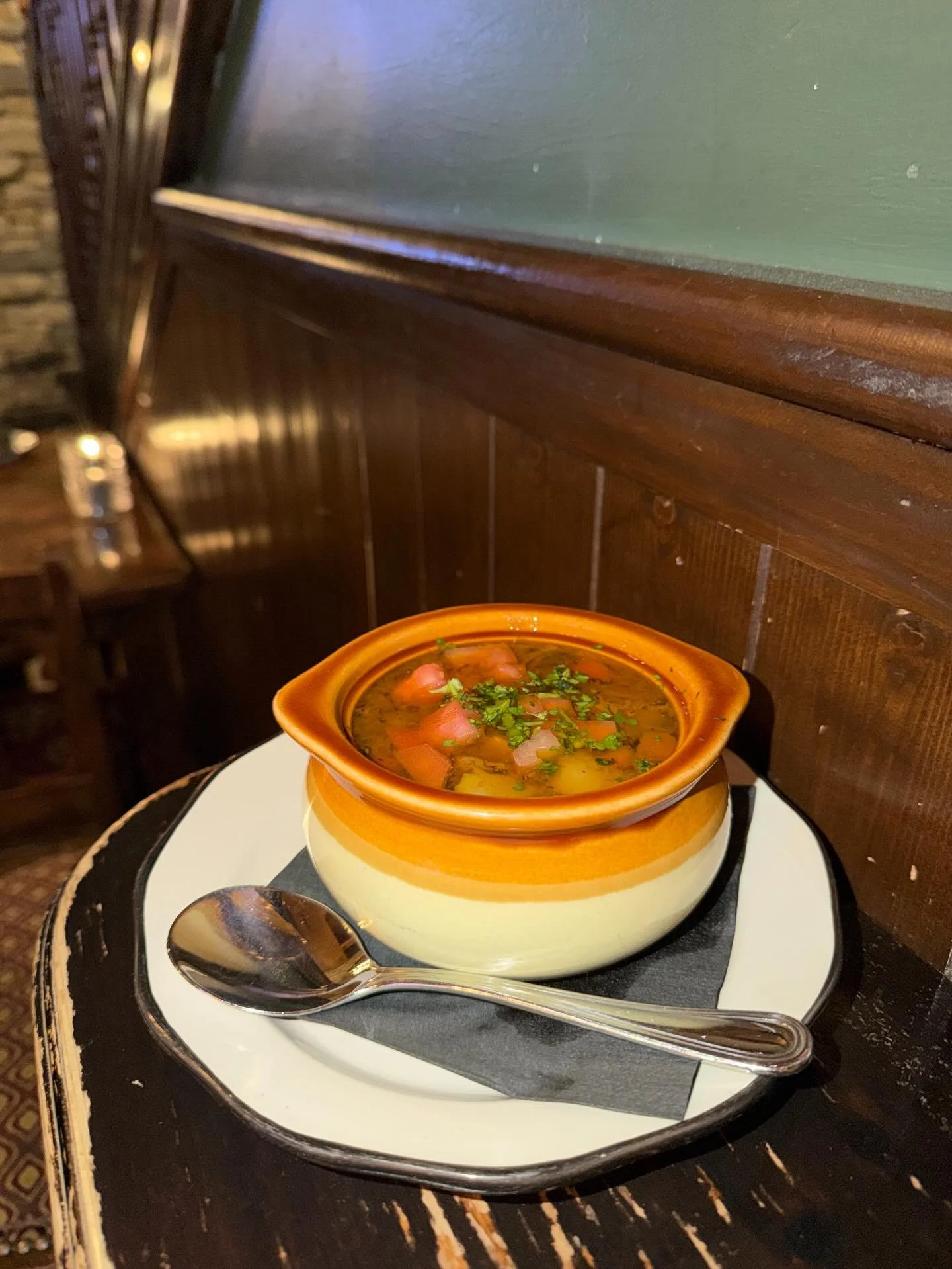 🚨 WEEKLY SOUP ALERT 🚨

Beef Vegetable Soup is our special this week! This week&rsquo;s weather report is looking like you&rsquo;ll need a bowl of something warm&mdash;come let us take care of you at Annie Bailey&rsquo;s. 🍀 

#slainte #soupspecial 
