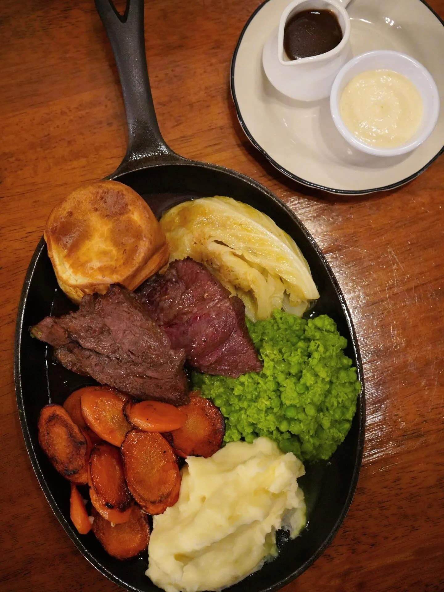 A proper Sunday calls for a proper roast! 🥔

Join us at Annie Bailey&rsquo;s Irish Public House for our $32 Sunday Roast:
 Roast Beef, Guinness-glazed carrots, mushy peas, mashed potatoes, braised cabbage, Yorkshire pudding, beef gravy &amp; horsera