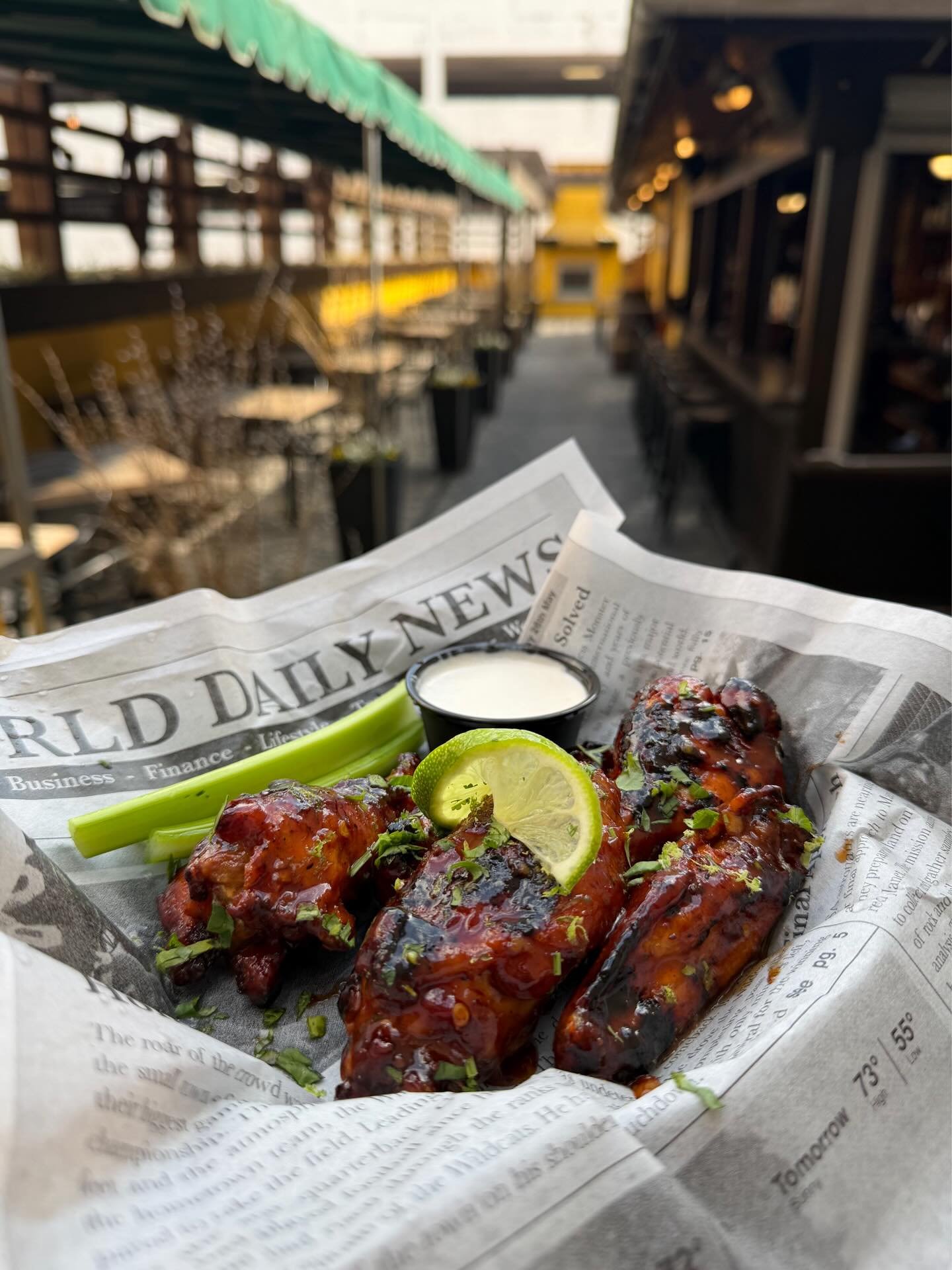Happy Wing Wednesday! 🪽

We&rsquo;ve got a special for you today&hellip;..Grilled Cilantro Lime BBQ. 🍋&zwj;🟩

These look delish, and they&rsquo;re only on special today! Come give them a try 🤤

#wingwednesday #wings #anniebaileys #ırıshpub #lanca