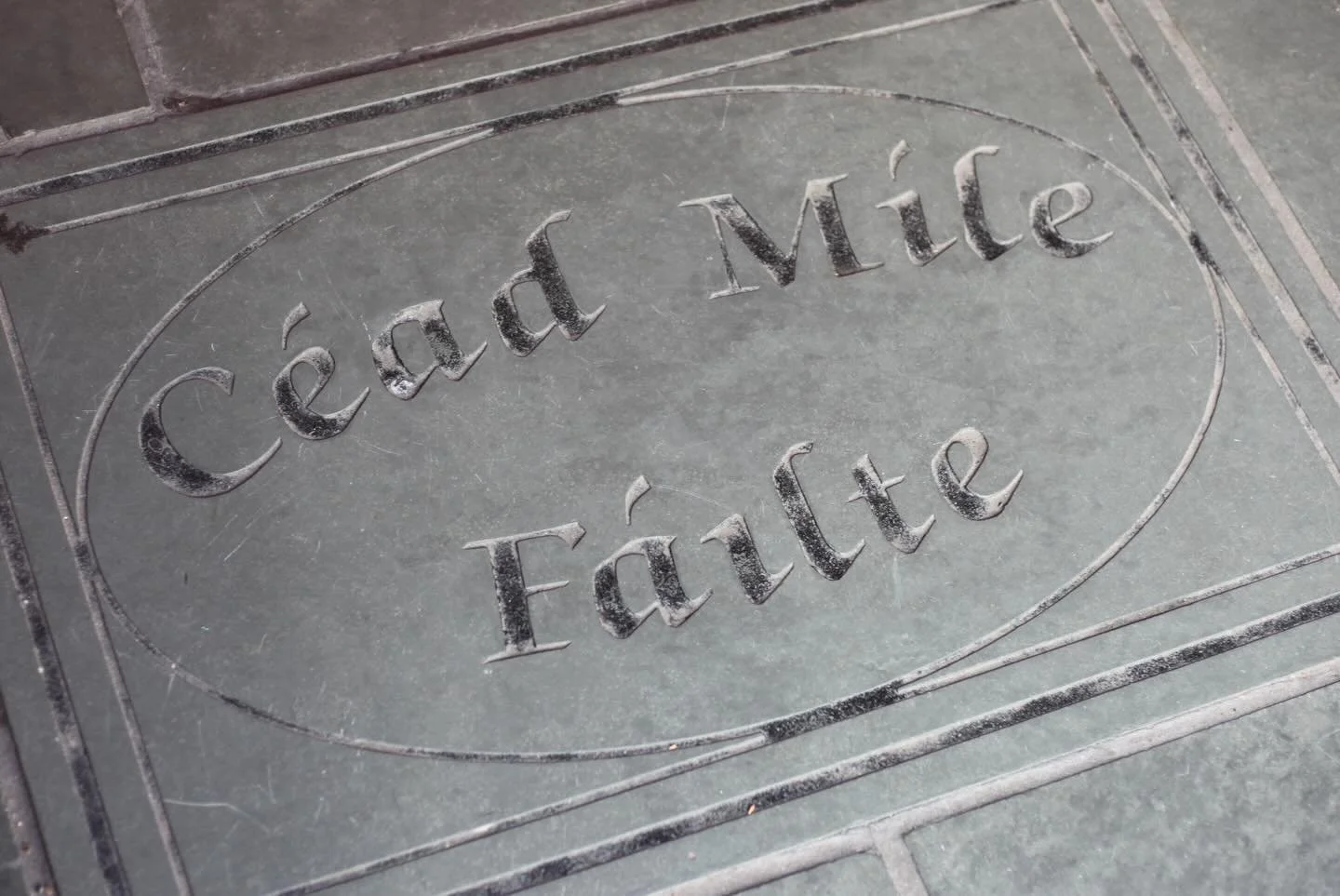 C&eacute;ad m&iacute;le f&aacute;ilte (ked milla fawl-cha). A hundred thousand welcomes. 👋

It&rsquo;s more than a greeting &mdash; it&rsquo;s a philosophy. Not just a welcome at the door &mdash; a feeling that follows you to your seat. Annie Bailey