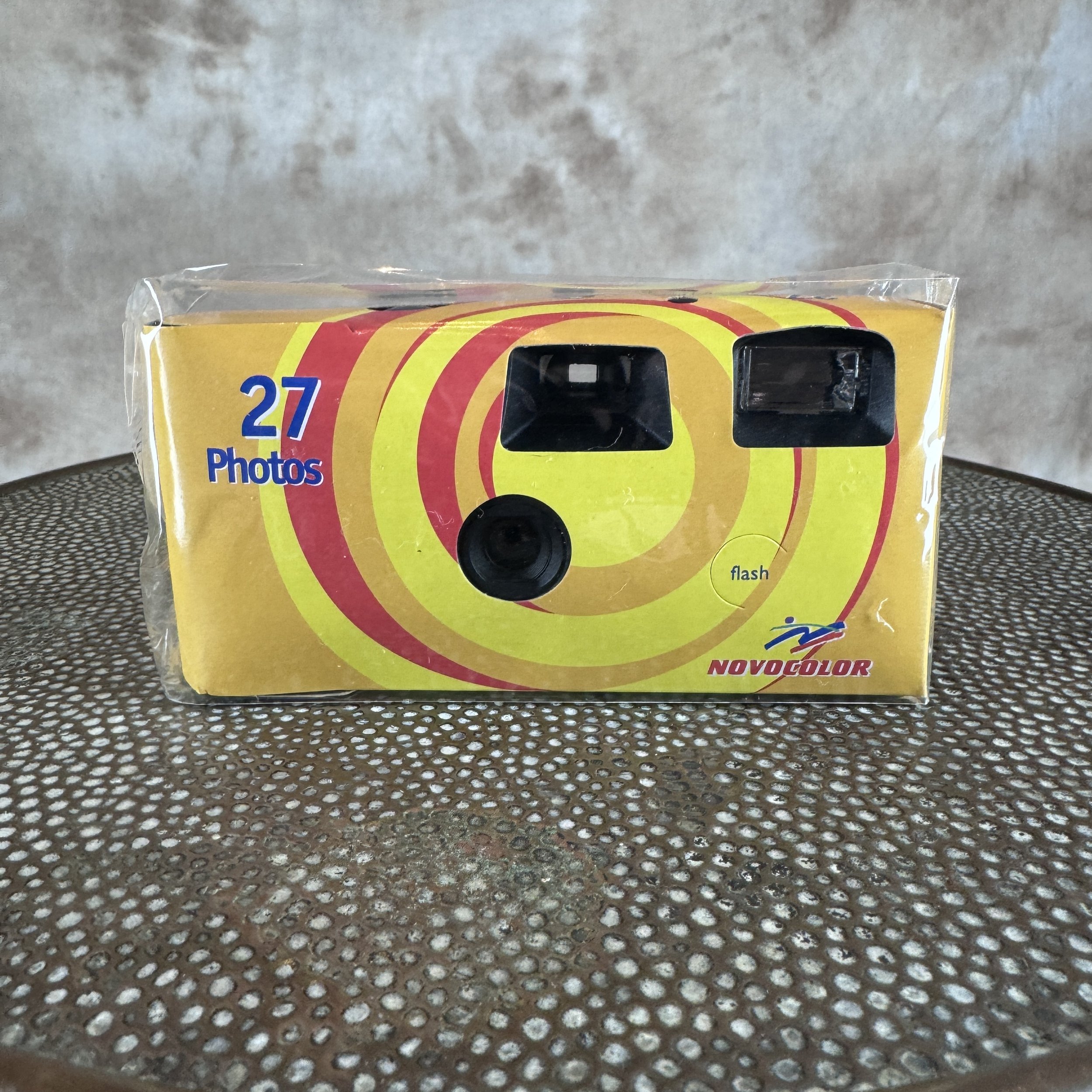 Single use camera - Novocolor - 27 exposure