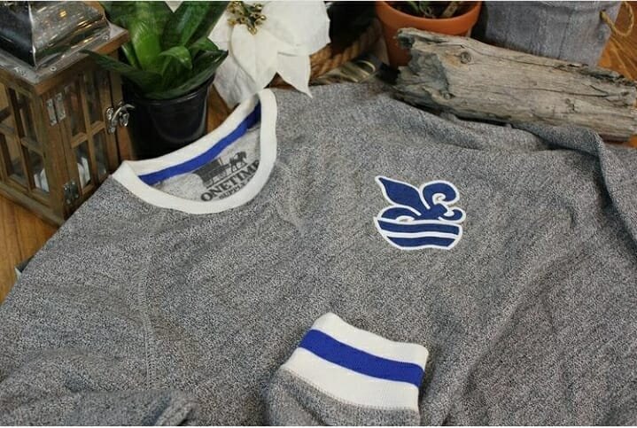 Whoa. Who else needs one of these sweatshirts from @onetimesc_ ?!? 
.
.
#supportlocal #stl