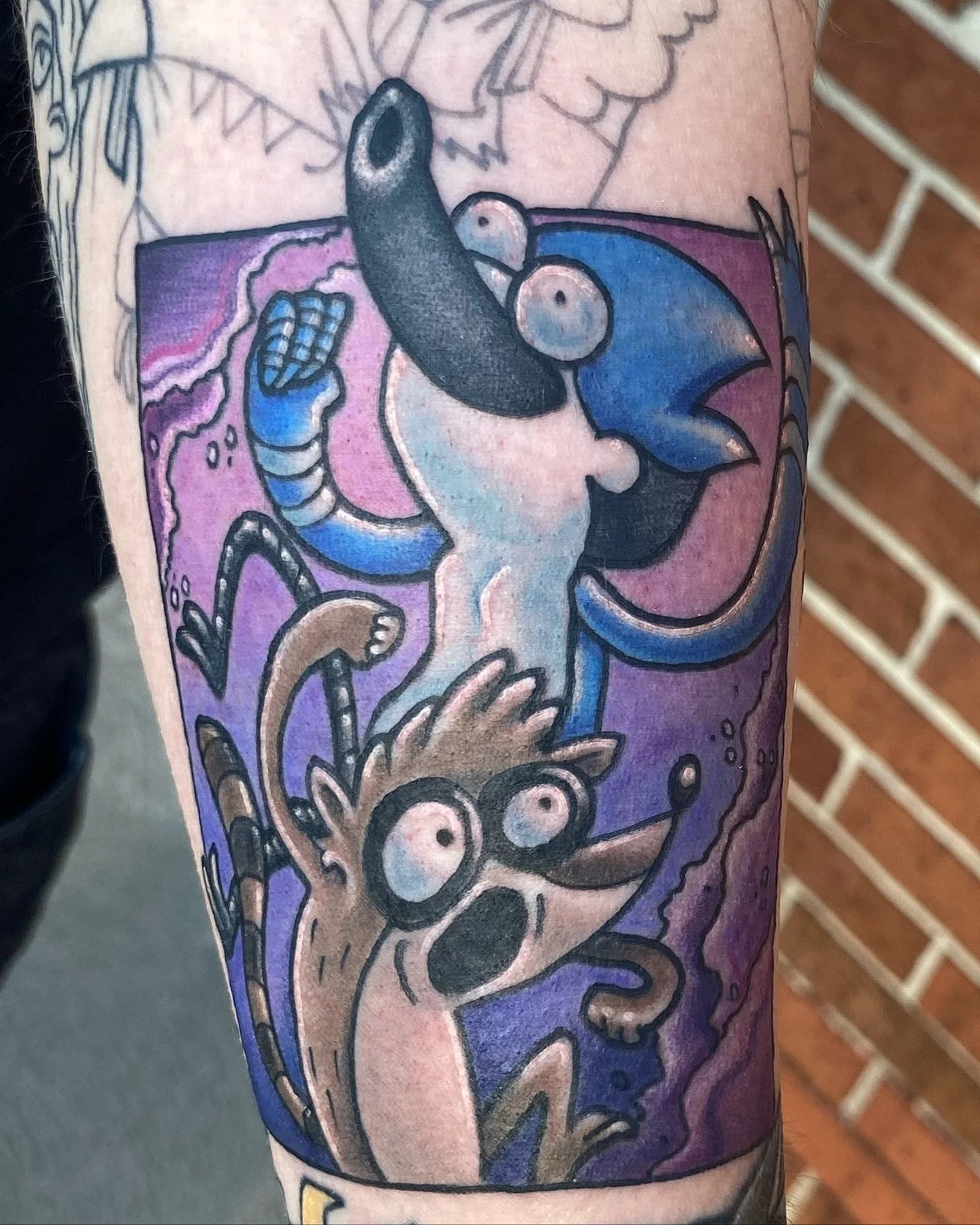 Another panel of the Cartoon Network sleeve completed! Thanks for coming in!!
.
.
.
.
.
.
#cartoonnetworktattoo #mordecaiandrigby #mordecaitattoo #rigbytattoo #cartoonsleeve #cn #sleeveprogress #iamsocoldrightnow #pleasehelp