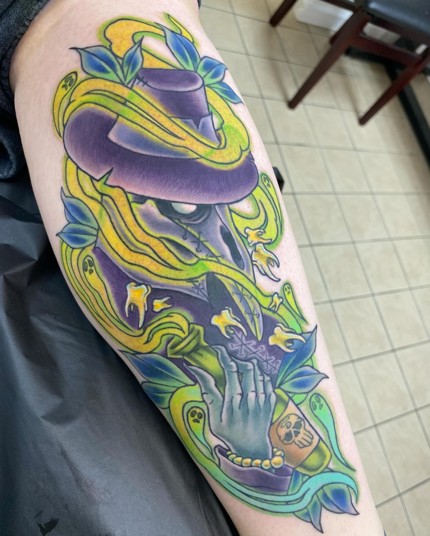 I got to start this Plaugey boi at the @Villainarts Tattoo Convention off of my style flash board this year!!!
Also got to book a few others off the board I&rsquo;m excited about. So if you want any cyptids creepies or spookies I would love to do mor