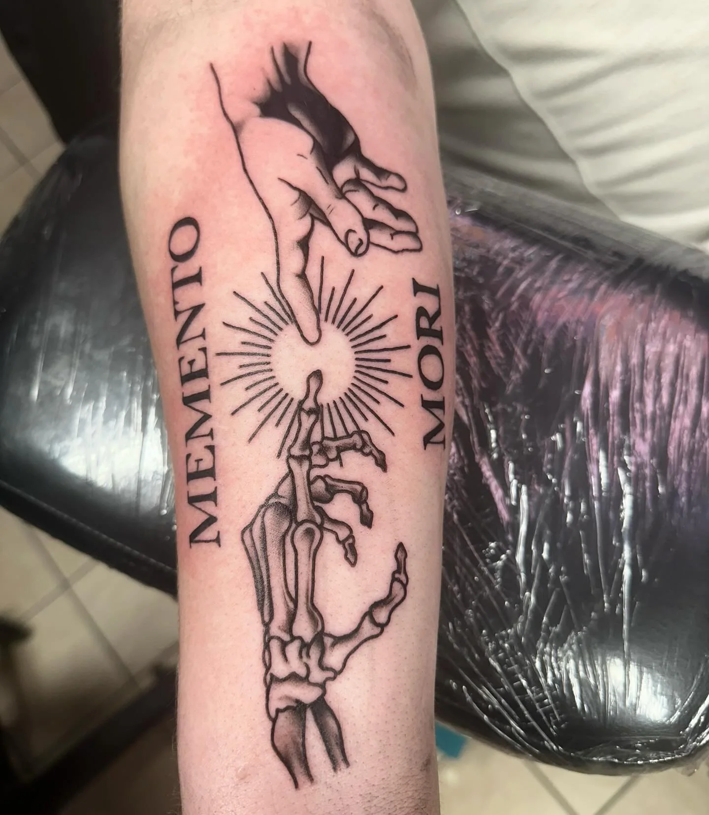 Had fun doing this memento mori forearm piece the other day!! 
message me to book something, I have plenty of time available next week :)