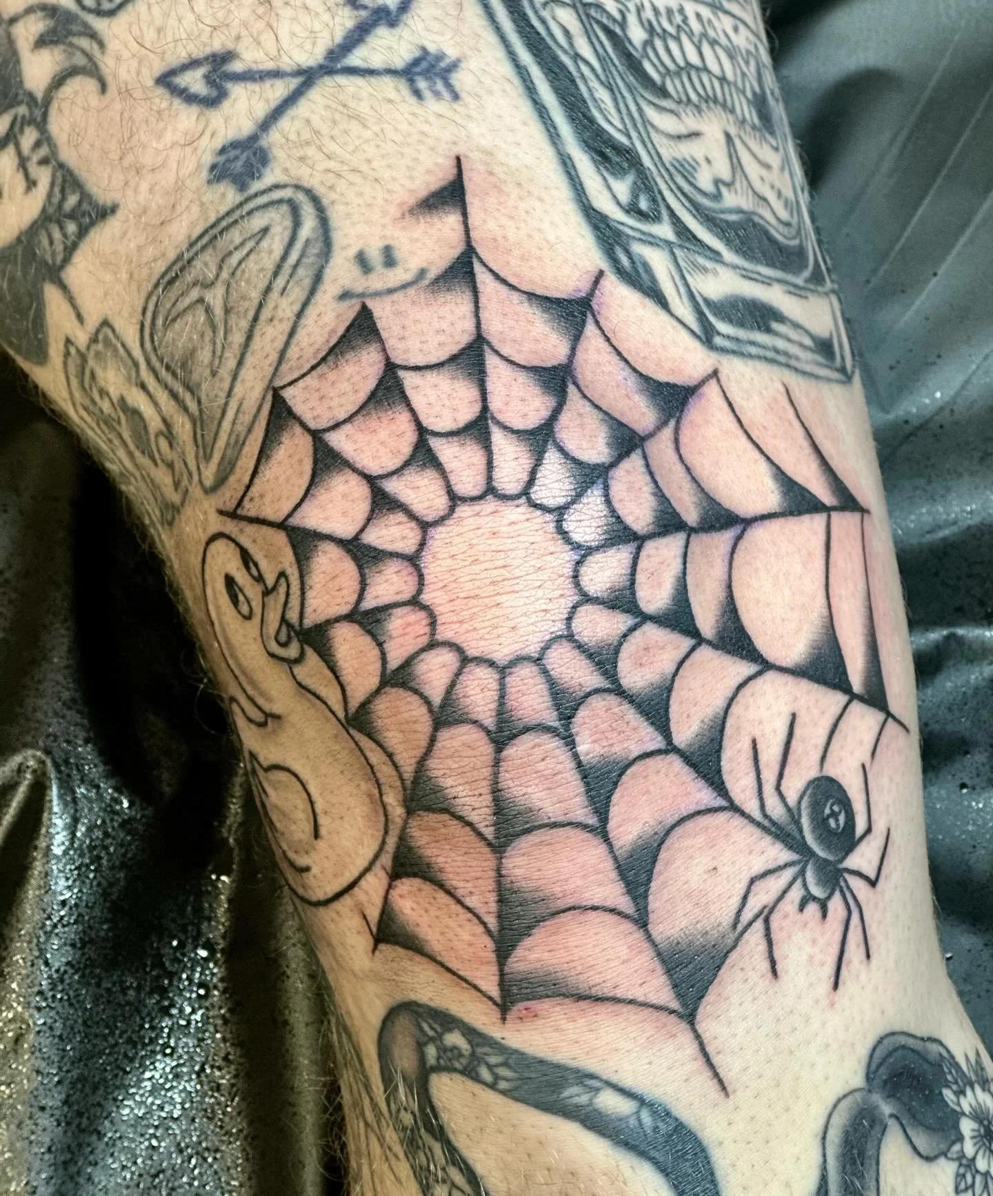 Knee web 🕷️🕸️🕷️🕸️