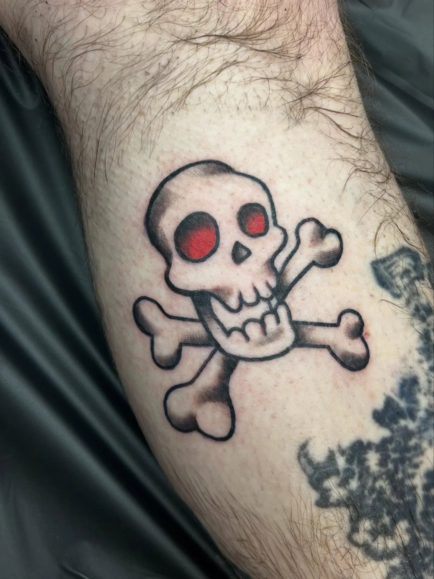 First time using color in a tattoo today! Thanks Scott for being super open and for such a great session, can&rsquo;t wait to do more lil jammers like this guy ☠️