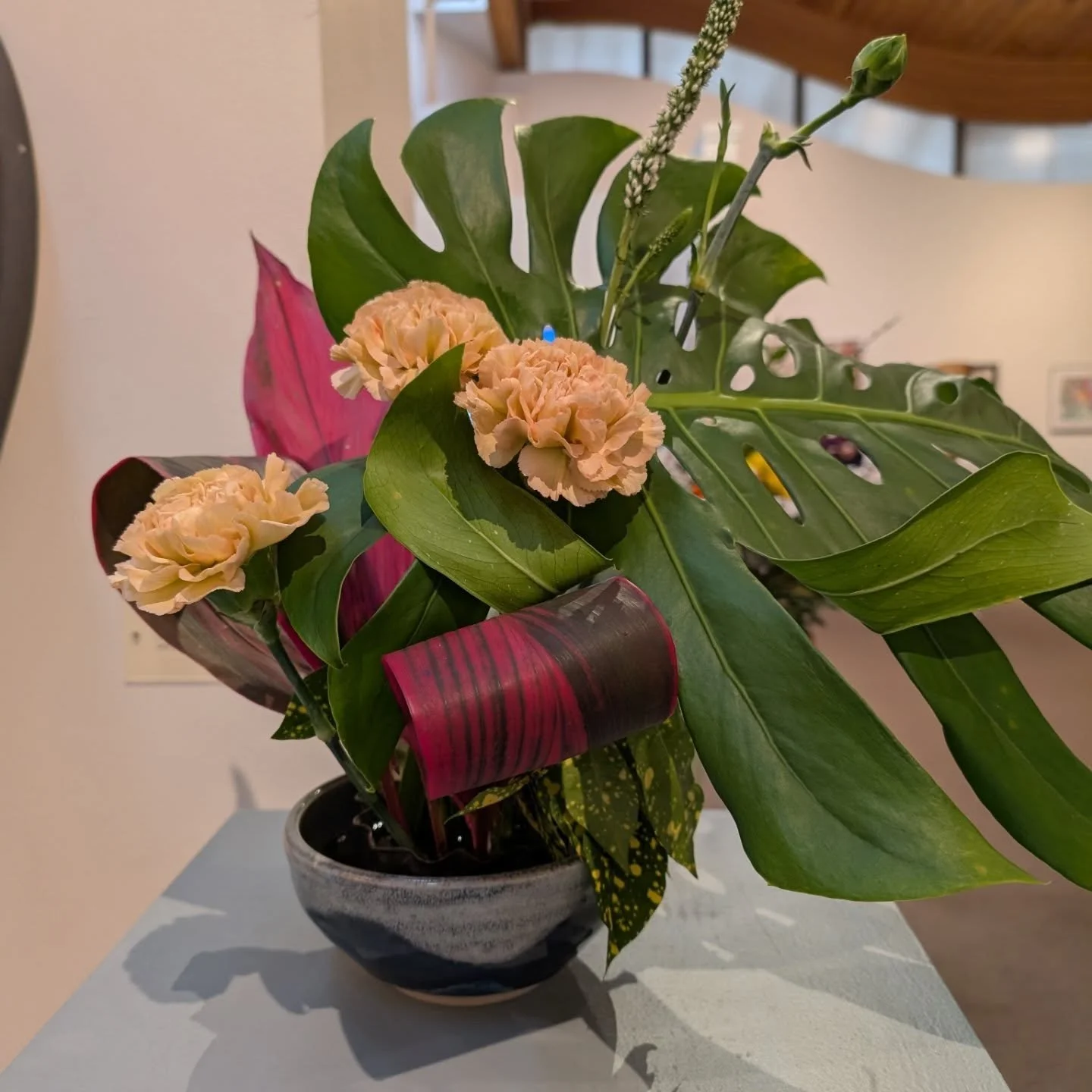 March Showers bring March Flowers!!

Don't miss Blooms at the Museum this weekend!

March 6 -8, 12-5pm 

Free Admission. All are welcome!

Floral designers from the Community Garden Club of Duxbury were inspired by works in the Duxbury Art Associatio