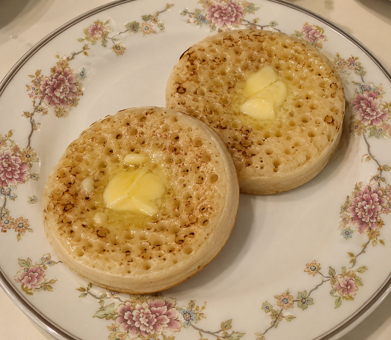 Crumpets with butter