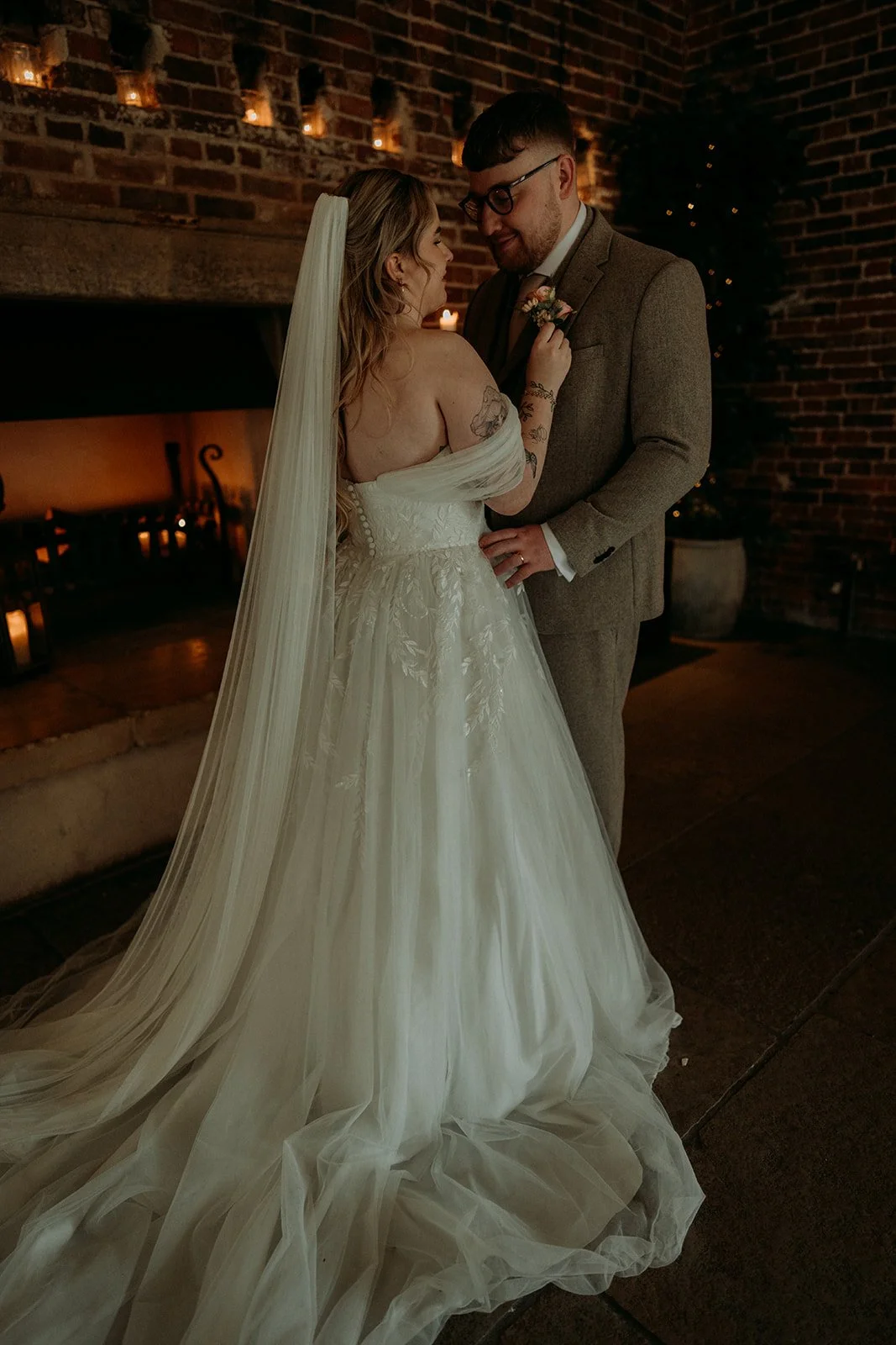 Couples Portraits Hazel Gap Barn - Hazel Gap Barn Wedding - Cripps and Co - The Crowthers Photo and Film 35.JPG