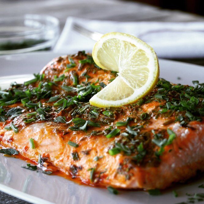 #FRIDAYNIGHTLIVE #FNL 

May is here and so it&rsquo;s the month that kicks off the Bank Holidays BBQ&rsquo;s! I&rsquo;m gonna be doing a BBQ dish every Friday night and as we always get started with fish, get this salmon dish on for something a littl