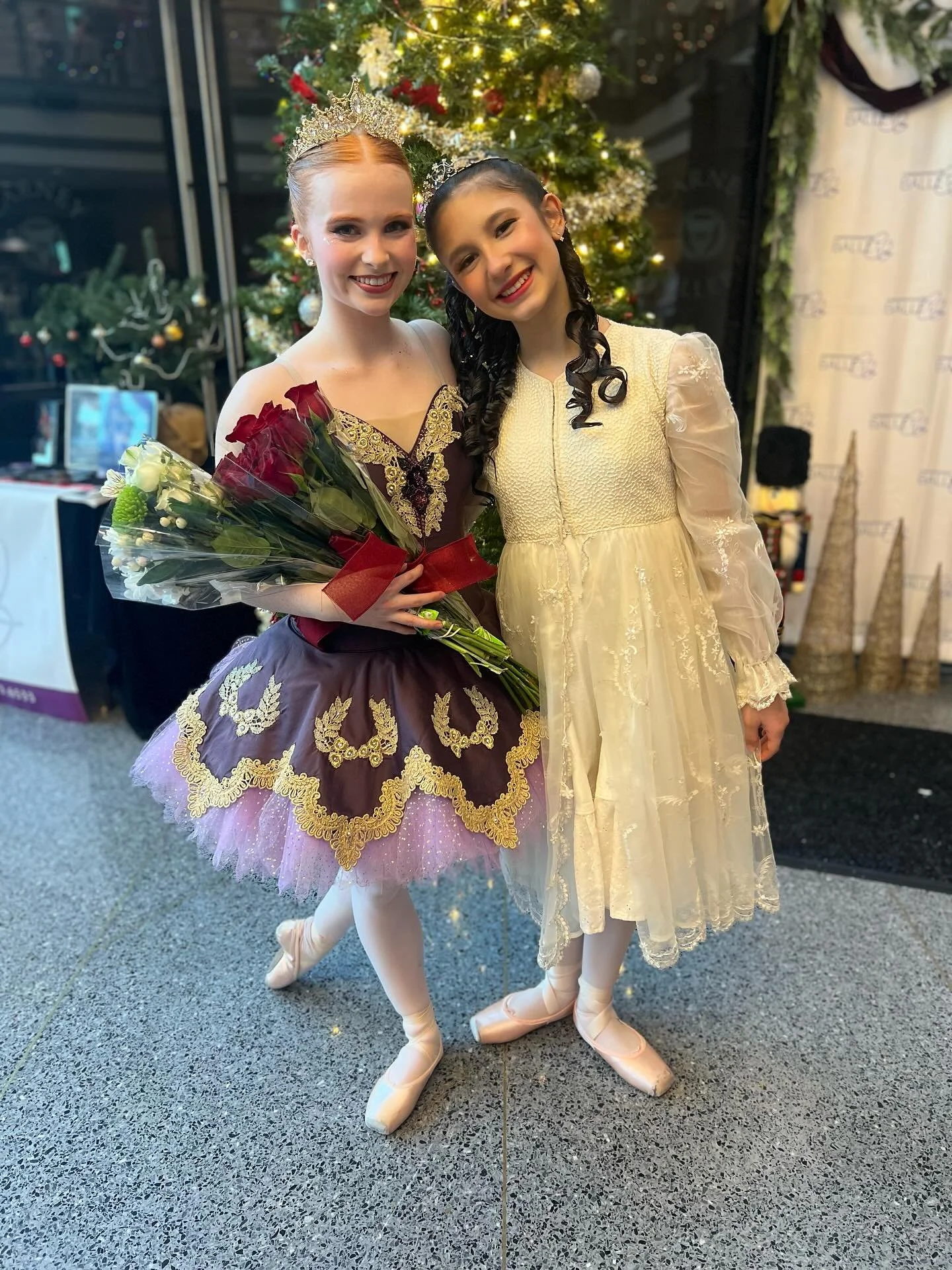 Swipe to go back in time to 2018 with a 2025 Clara and Sugar Plum Fairy!🥰✨ They grow up so fast 🥹

#throwback #nutcracker #commonwealthballet #thenutcracker #balletdancers #actonma #sugarplumfairy