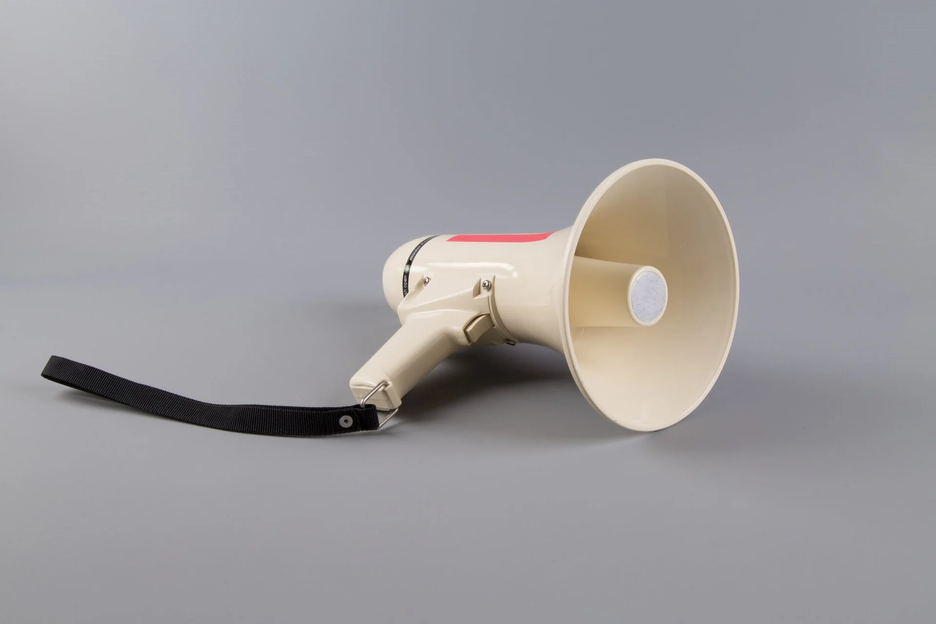 megaphone-14671011643zh.jpg