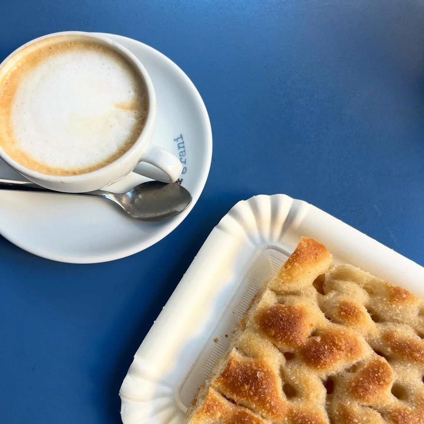 Ligurian summer blues 💙

On repeat. Whoever mastered self-control has never had warm focaccia. There&rsquo;s no stopping 🫶🏻 Bonus: a little dip into your coffee for the best bite 🫣👌

Happy August! 🏖️