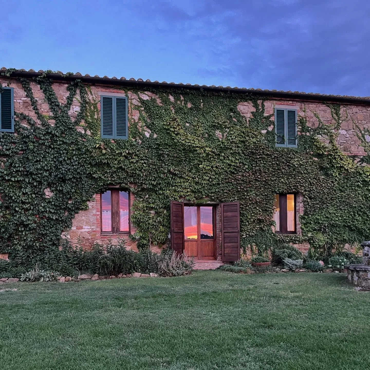 A stunning little jaunt into Tuscany ☀️ 

You&rsquo;ll probably only catch me in Tuscany if I&rsquo;m visiting my besties in Florence, but other than that there are so many places in Italy I love to explore. But this trip into the Val d&rsquo;orcia r