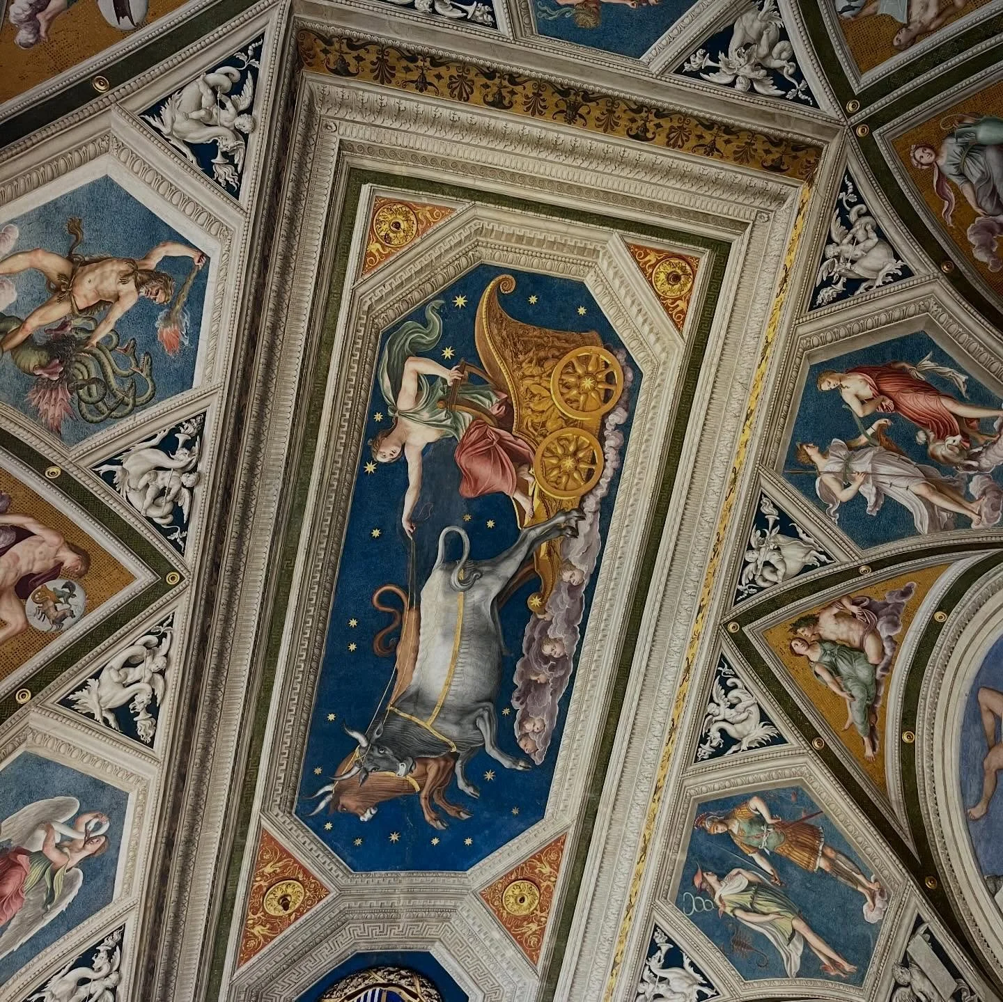 Rome never disappoints ✨

Maritozzo the size of my head. Architecture out of a fairytale. Stumbled upon an exhibit on Italian classics and cried over the handwriting of Ariosto, Bocaccio, and Galileo. An almost empty Villa Farnesia with frescos that 