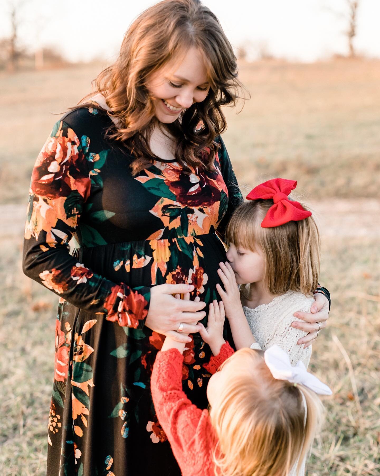 This session last week was such a perfect ending to my Fall Family Sessions for the year! 😍

Now that sessions are wrapped up I&rsquo;m getting the last ones edited and delivered, snowed under with school before finals, and getting crazy ideas to st