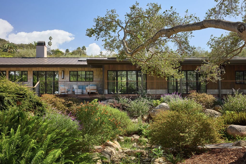 SUMMIT LANE RESIDENCE