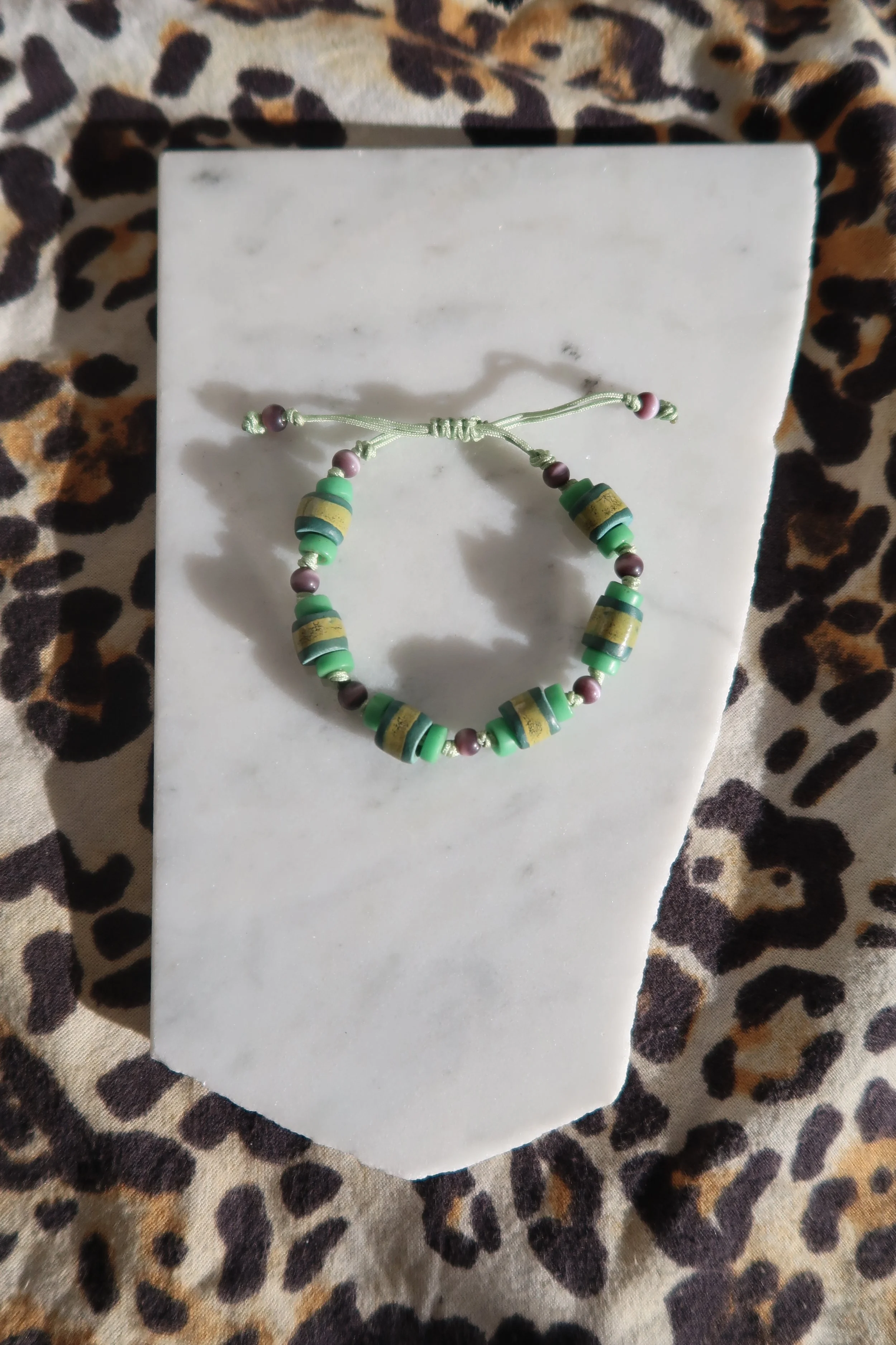 greenknottedbracelet02.JPG